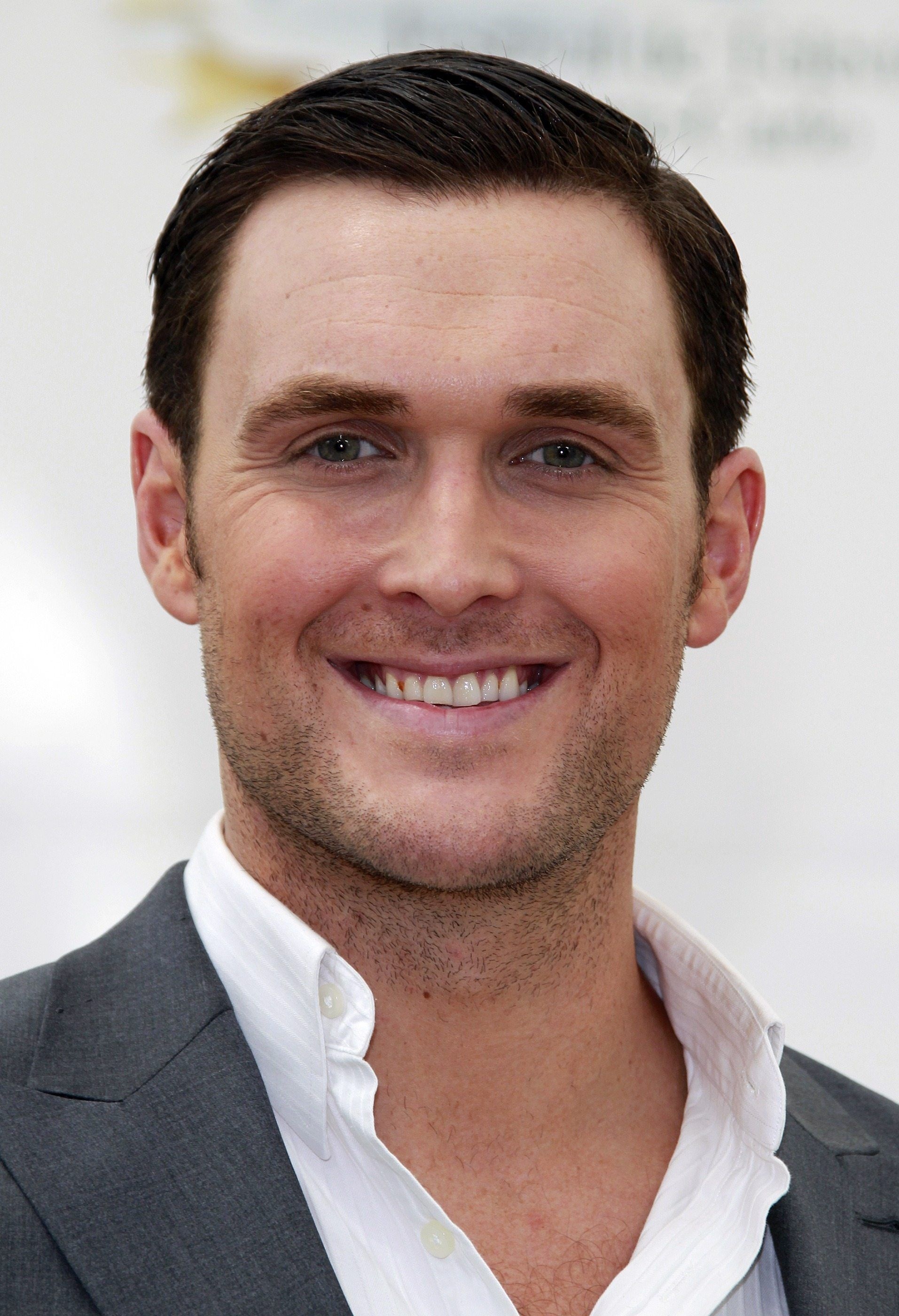 Owain Yeoman, Supergirl appearances, 1920x2800 HD Phone