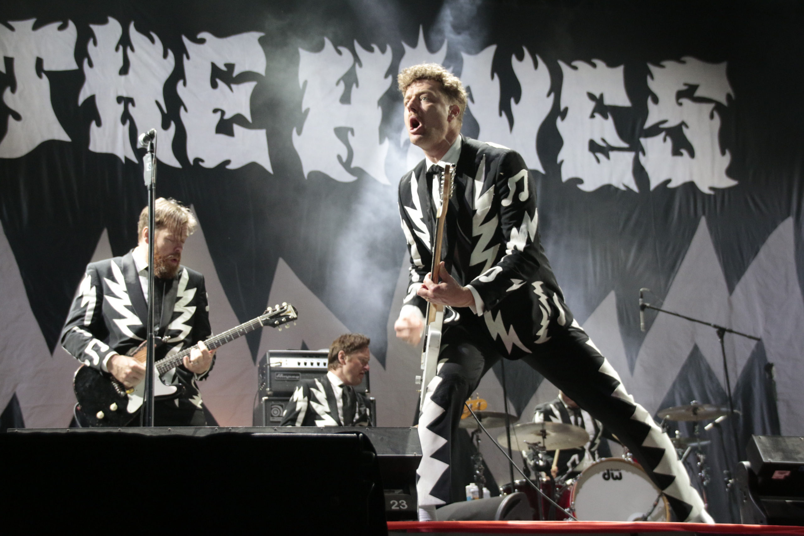 The Hives, Corona Capital Guadalajara, Best Live Band, 2560x1710 HD Desktop