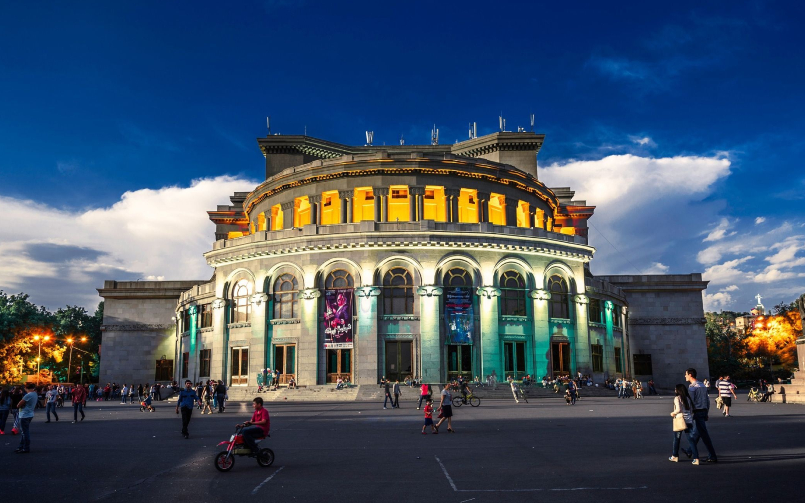 National Academic Theatre of Opera and Ballet, Armenia Wallpaper, 2560x1600 HD Desktop