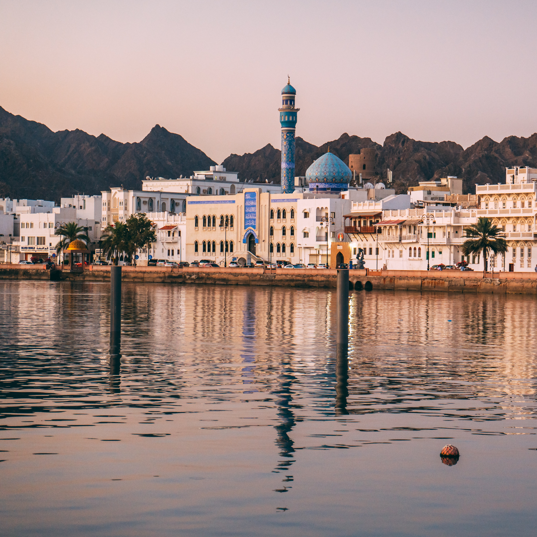 City highlights, Cultural landmarks, Must-see attractions, Arabian beauty, 2050x2050 HD Phone