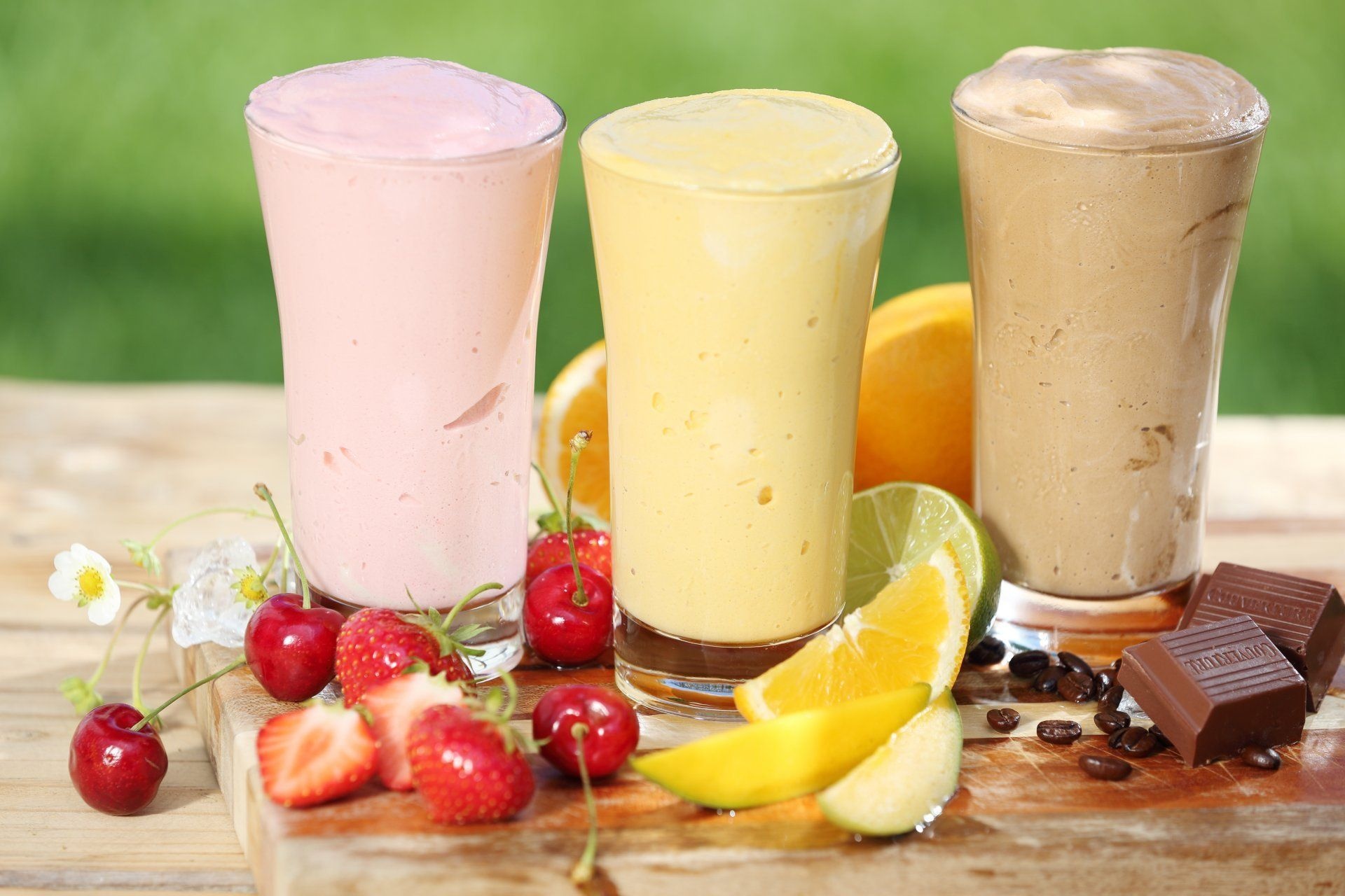 Milkshake delight, Tempting beverage, Creamy and flavorful, Irresistible treat, 1920x1280 HD Desktop