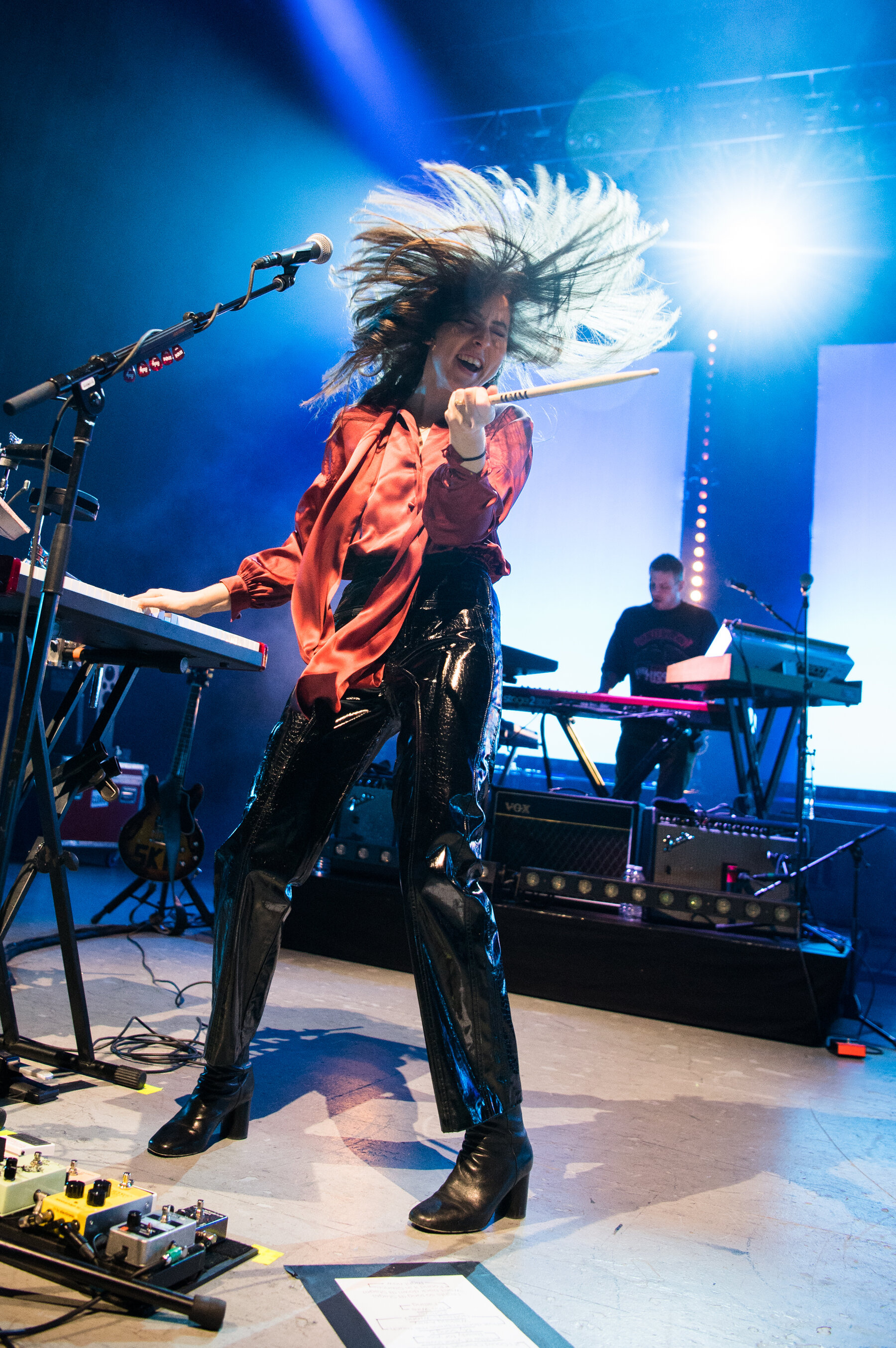 HAIM Band, Alana Haim, Licorice Pizza debut, New York Times, 1800x2710 HD Phone