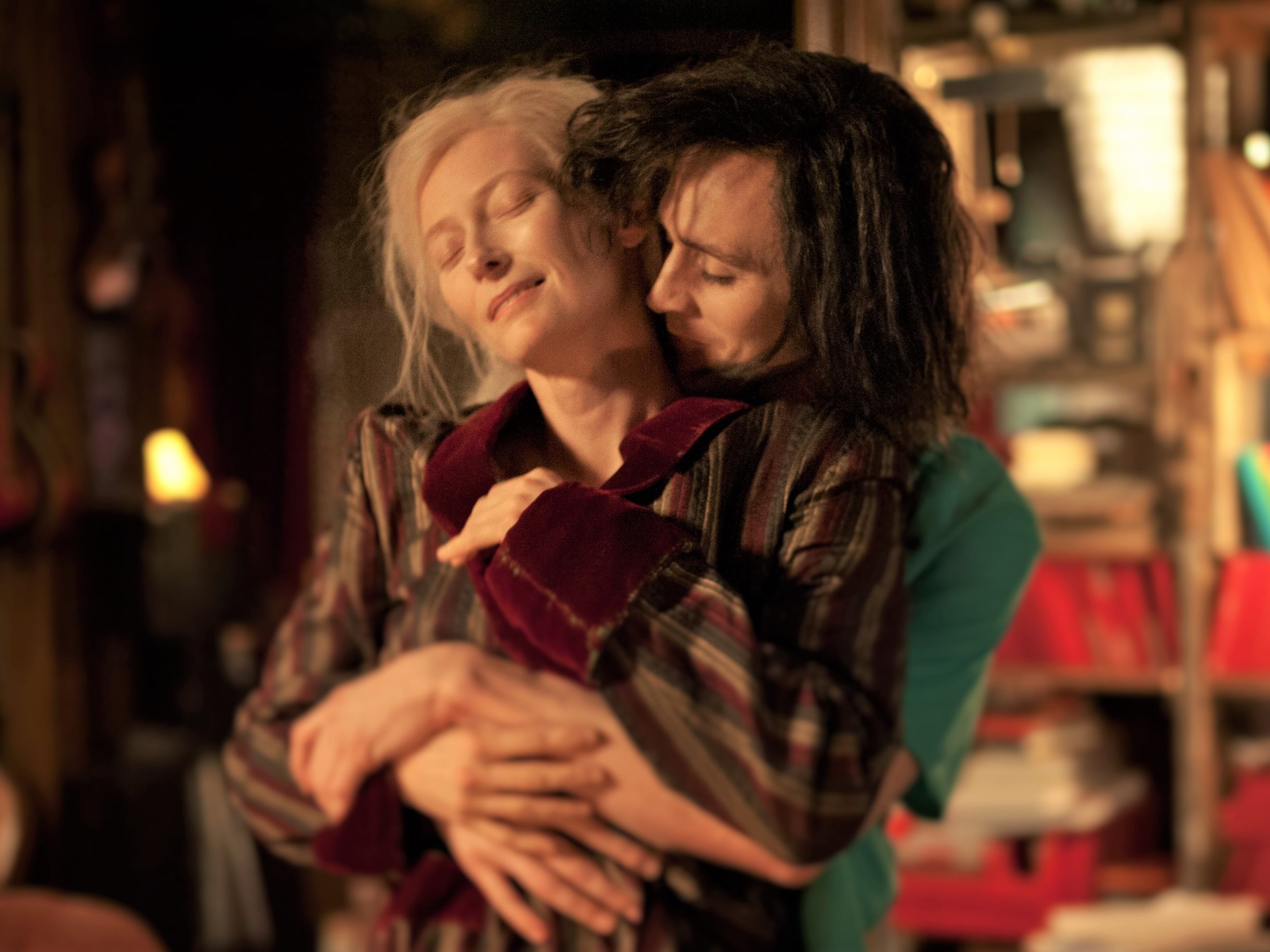 Only Lovers Left Alive, Love in film, Memorable cinematic romances, Emotional storytelling, 2640x1980 HD Desktop