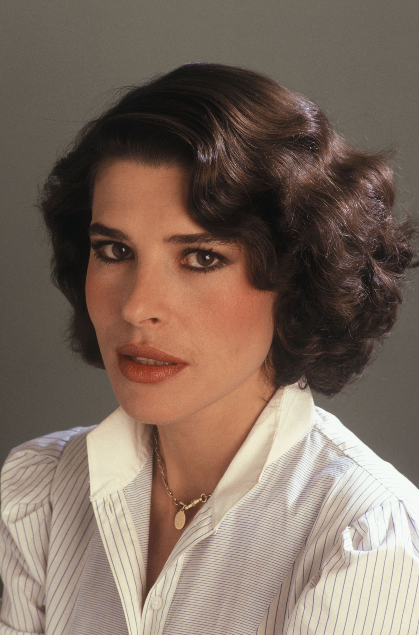 Fanny Ardant, Instant vintage, Tte--tte, Star quality, 1590x2400 HD Phone