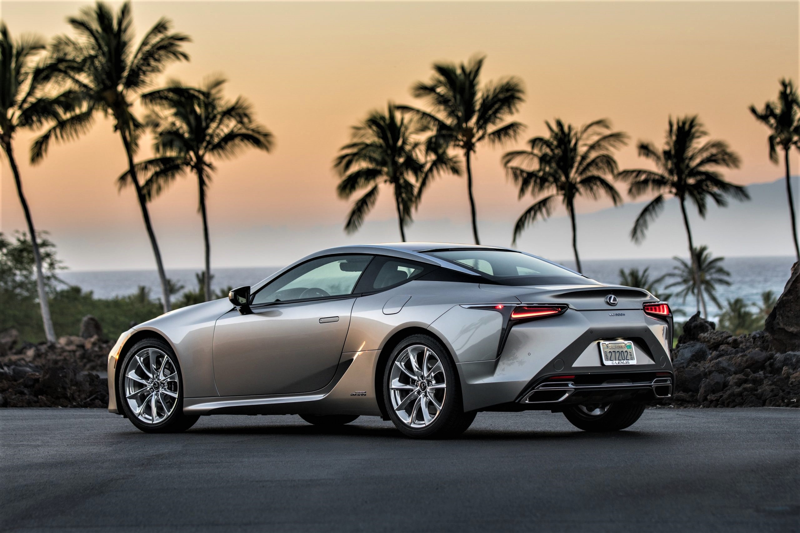 Lexus LC, Fahrdynamischer excellence, Luxuscoup aesthetics, Unmatched prestige, 2560x1710 HD Desktop