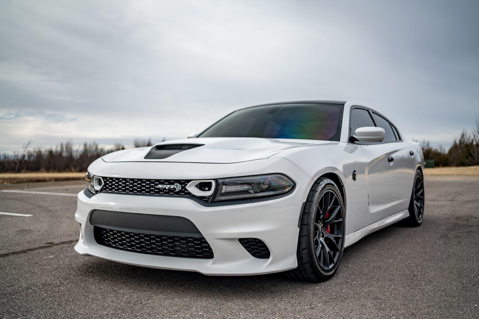 Dodge Charger SRT Hellcat, SRT Hellcat grille emblem, black multi-spoke wheels, HD Desktop wallpaper
