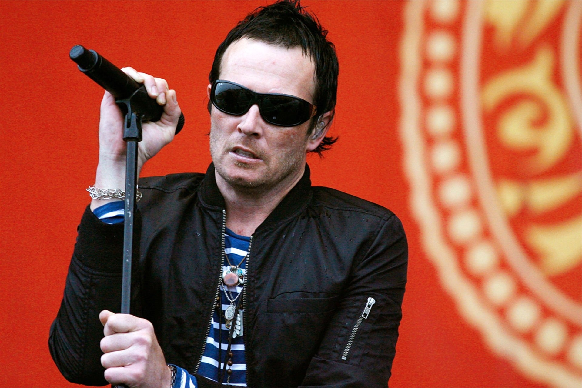 RIP SCOTT WEILAND stone temple pilots velvet revolver Wildabouts alternative metal heavy singer 1sweil wallpaper | | 849977 1920x1280