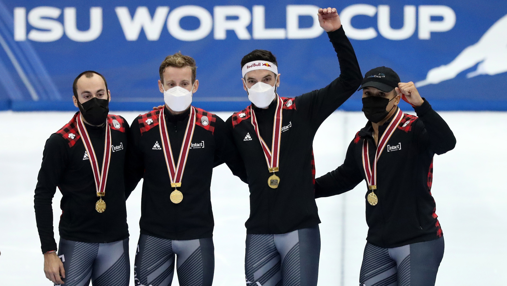 Pascal Dion, Short track gold, Men's relay, Team Canada triumph, 2160x1220 HD Desktop