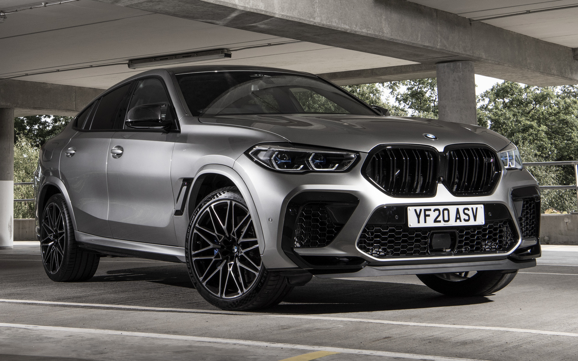 BMW X6, High-performance SUV, Powerful engine, Dynamic driving experience, 1920x1200 HD Desktop