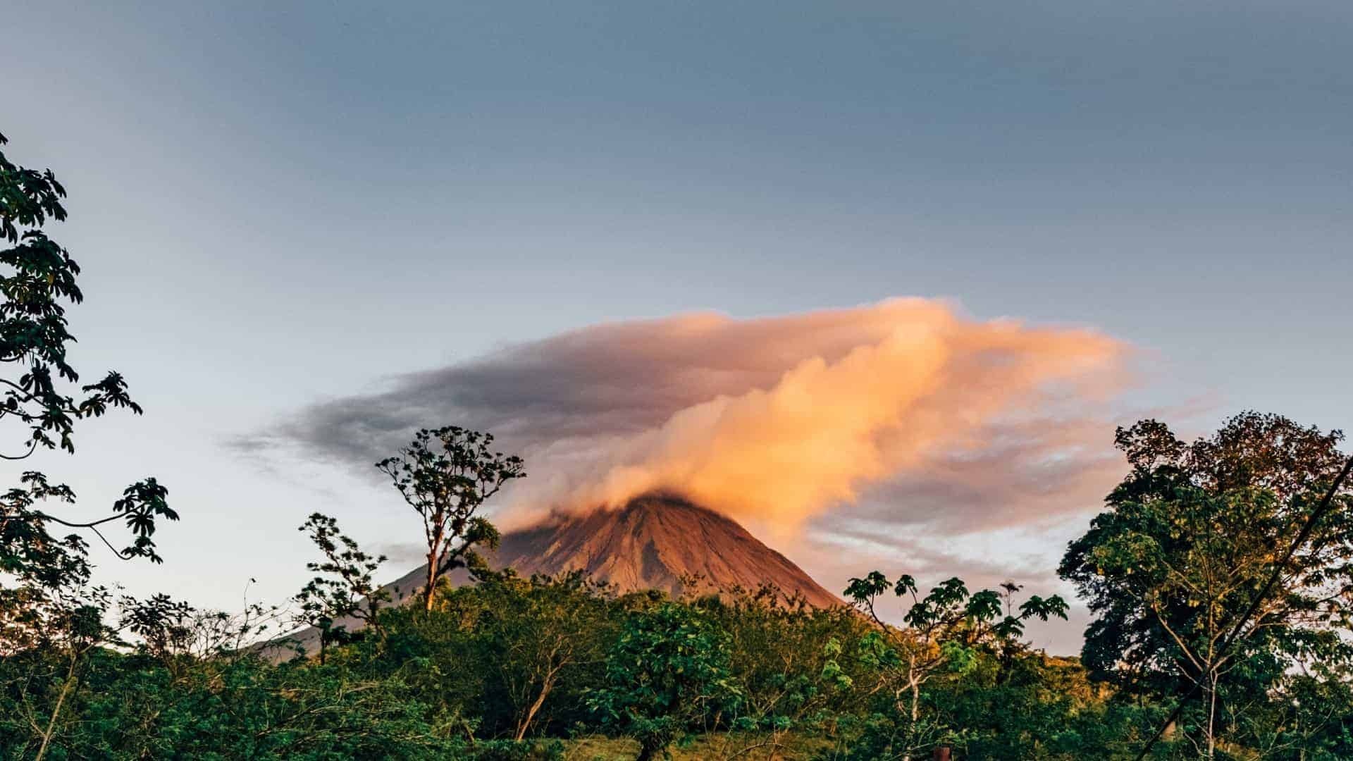 Arenal Volcano Wallpapers 44 Images WallpaperCat