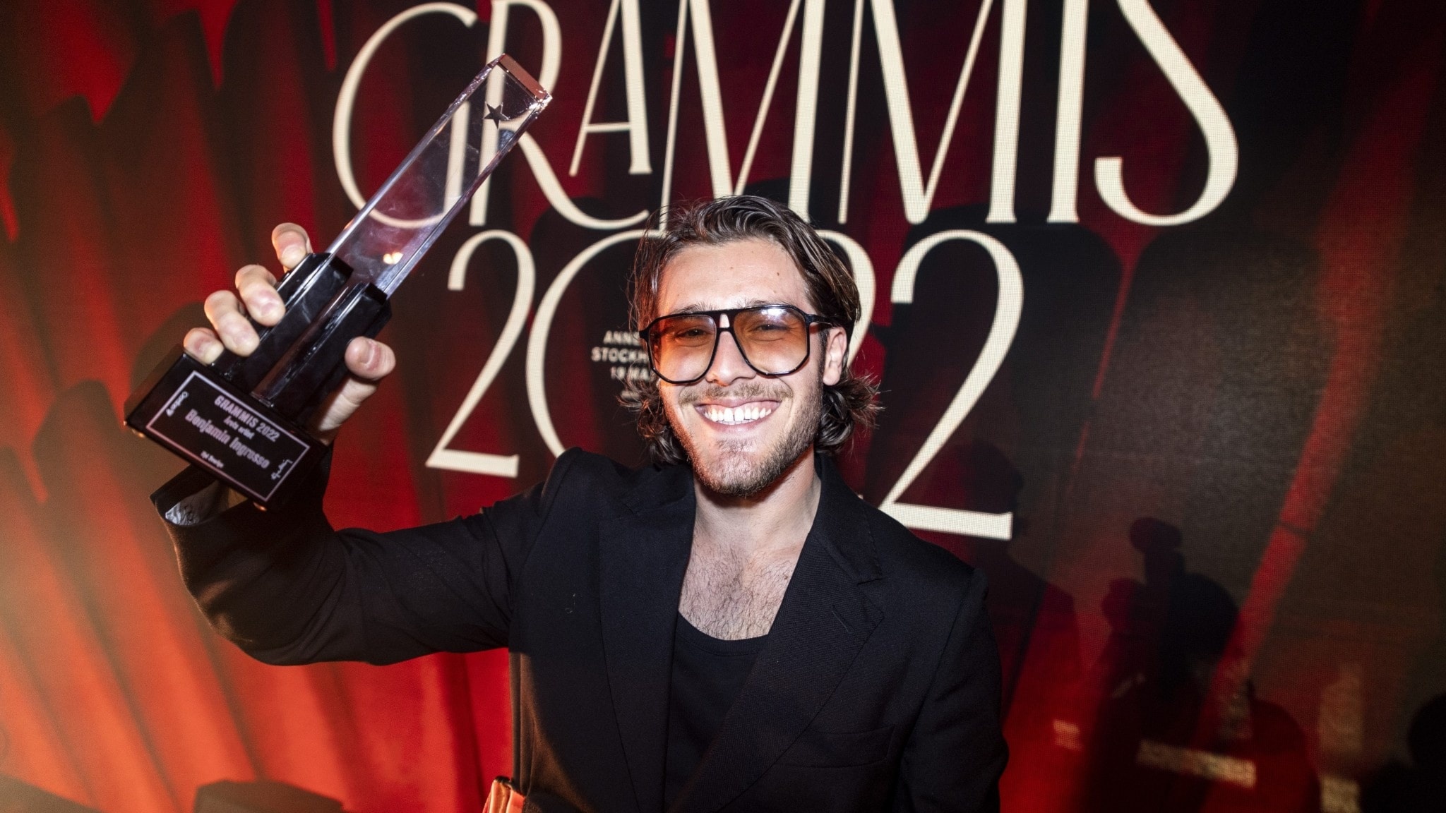 Benjamin Ingrosso Artist of the year, Swedish grammisgala, Radio Sweden, Music, 2050x1160 HD Desktop