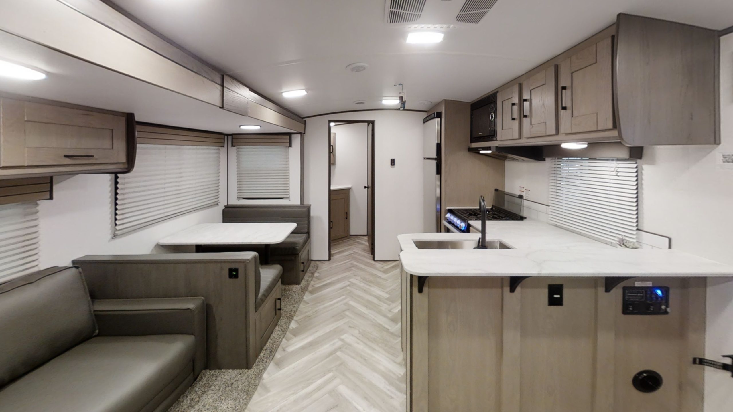 257mks Cruiser, RV exploration, Travel companion, Outdoor living, 2560x1440 HD Desktop