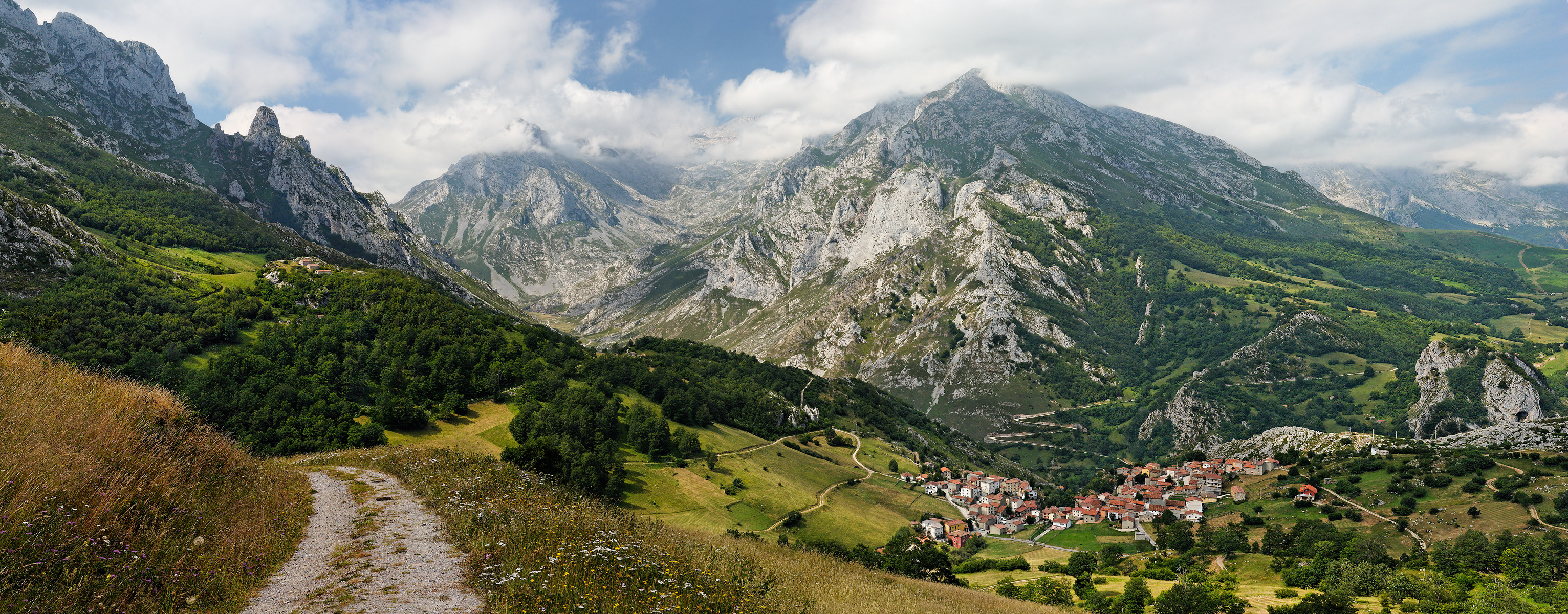 Cantabrian Mountains, Mountain range, Spain, 3070x1200 Dual Screen Desktop
