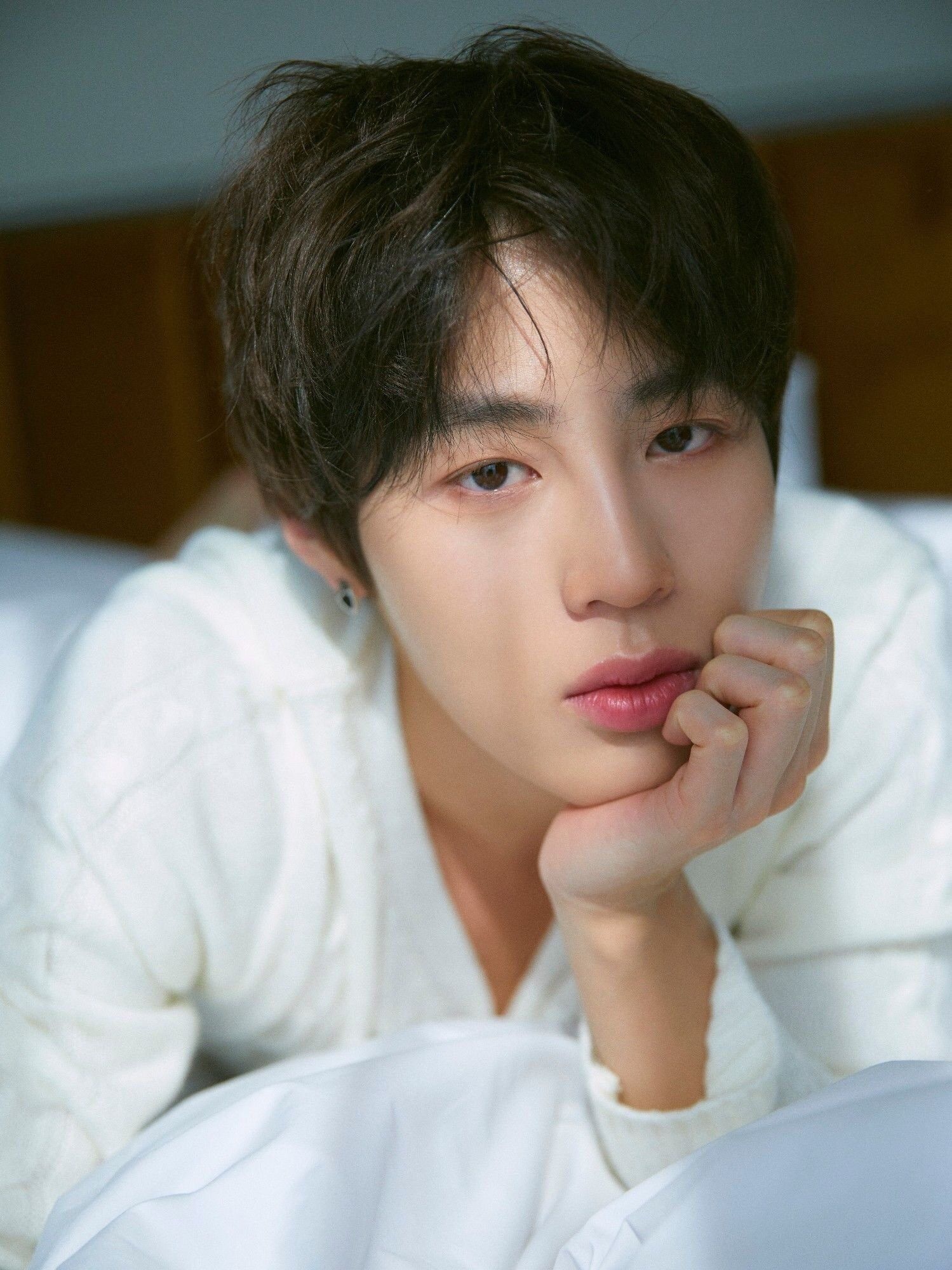 Ha Sung-woon, Beautiful love for fans, Fan devotion, Art of Fit, 1500x2000 HD Phone