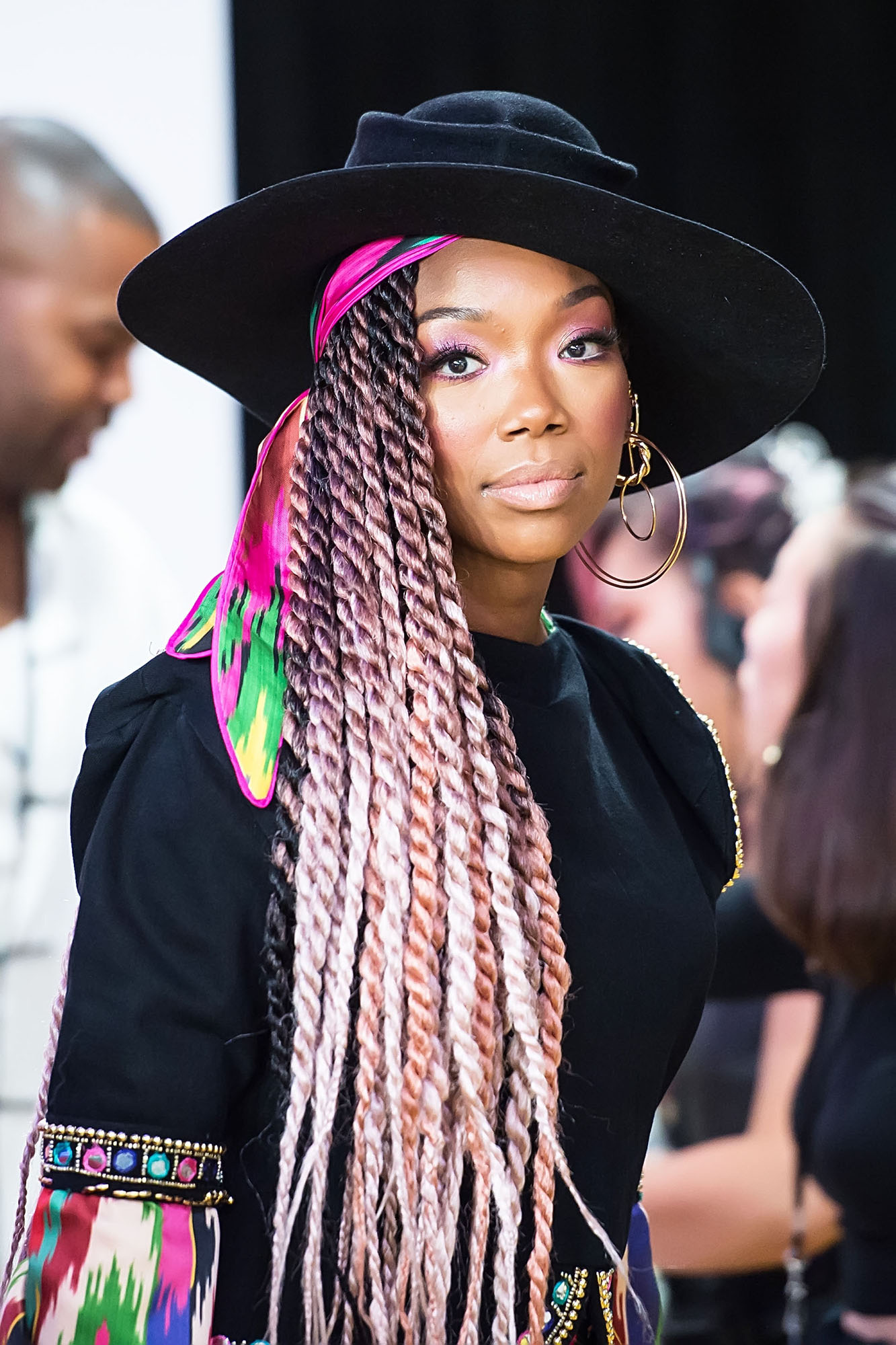 Brandy, sultry R&B, comeback LP B7, 1340x2000 HD Phone
