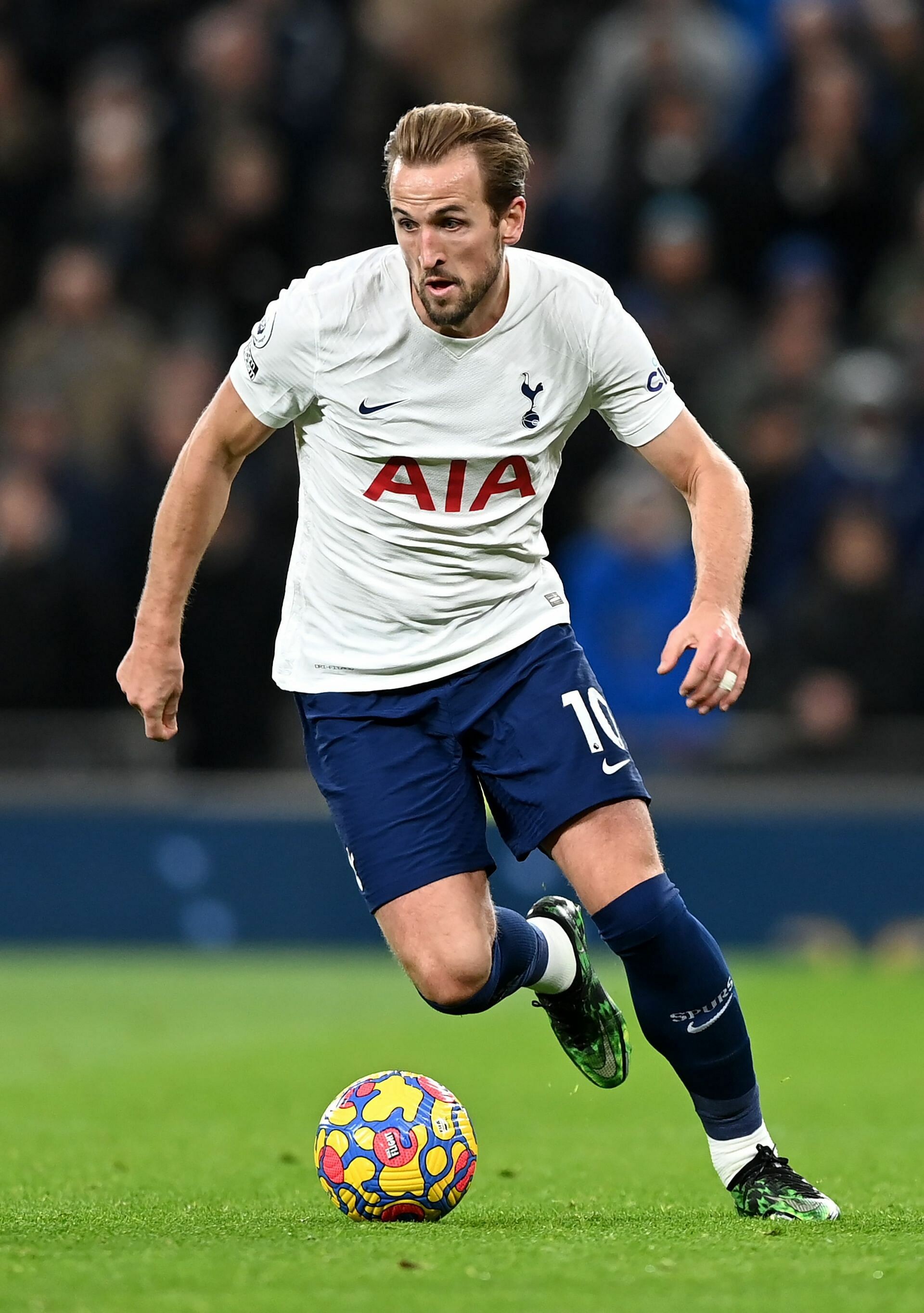 Dribbling, Harry Kane Wallpaper, 1920x2730 HD Phone