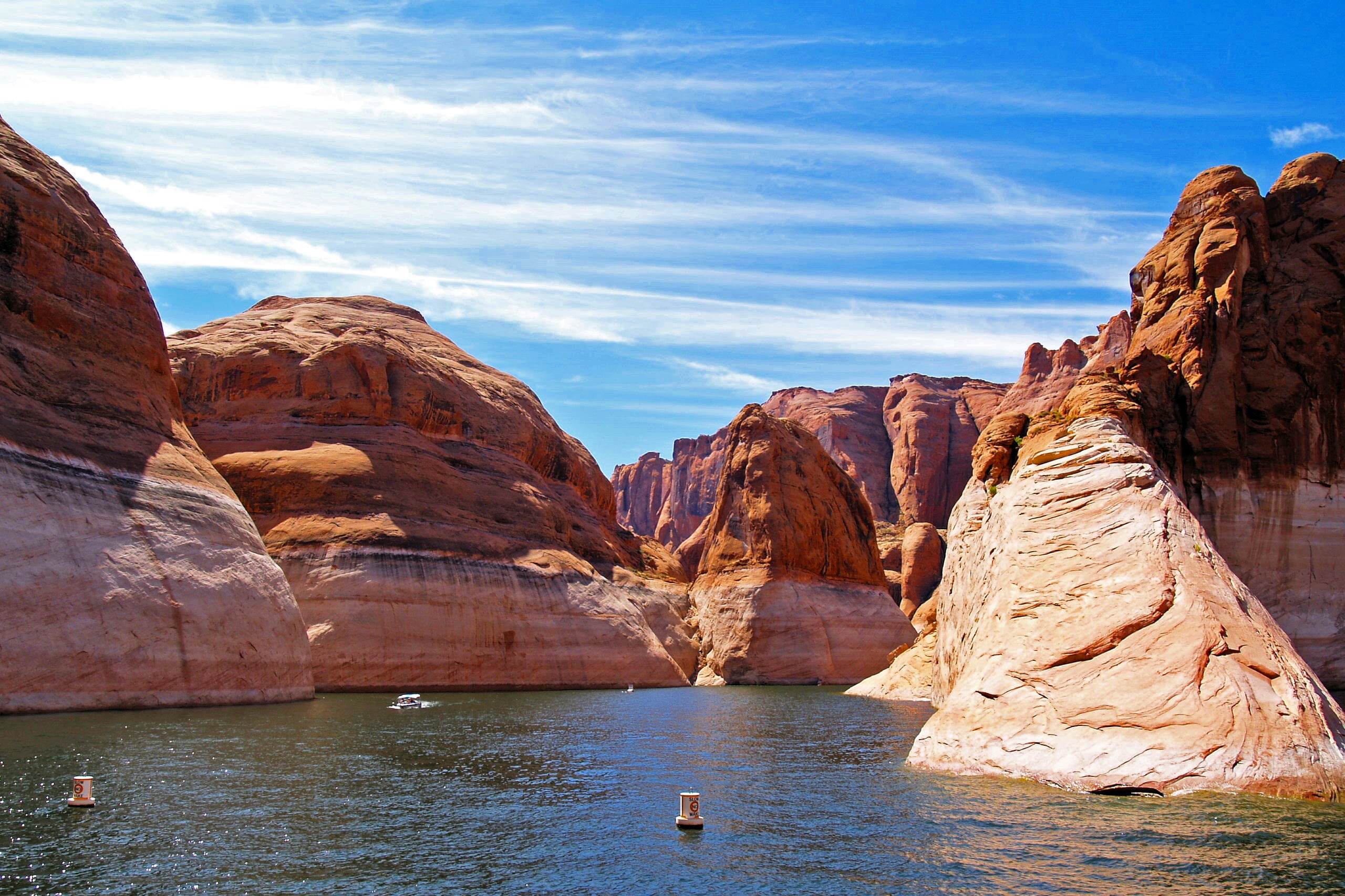 Lake Powell, HD wallpapers, Nature's beauty, Serene landscapes, 2560x1710 HD Desktop