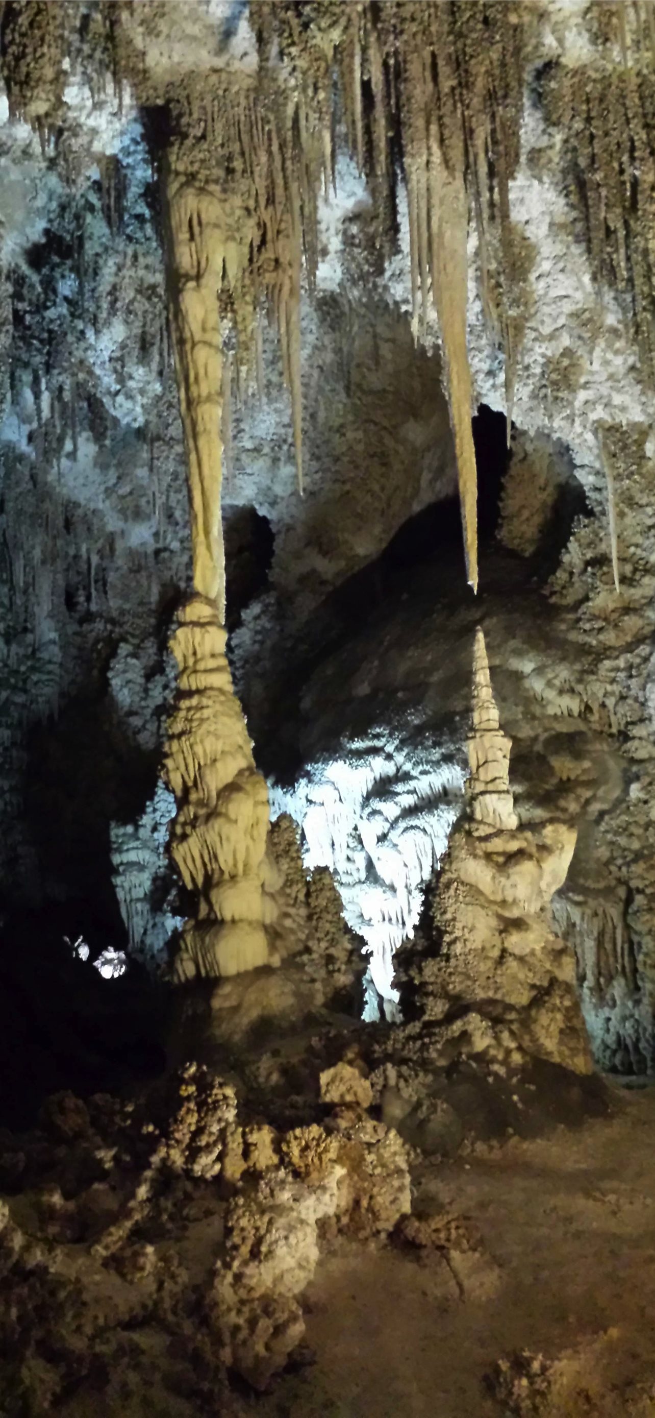 Carlsbad Caverns, National Park, iPhone wallpapers, Scenic wonders, 1290x2780 HD Phone