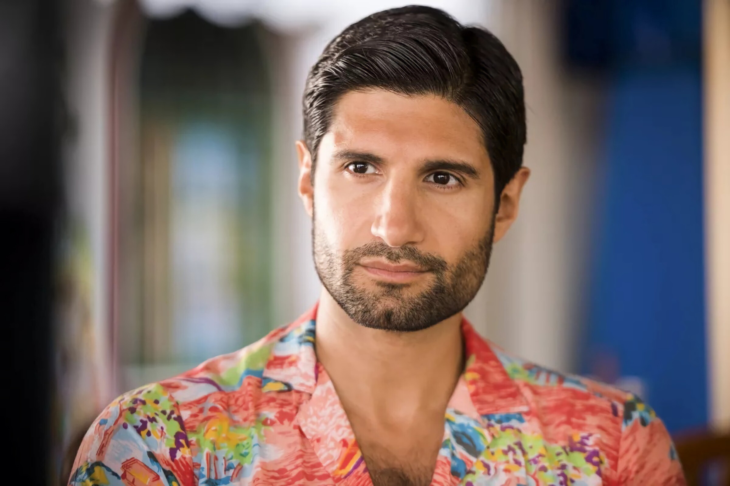 Kayvan Novak, Character actor, Impressions specialist, Acting range, 2400x1600 HD Desktop