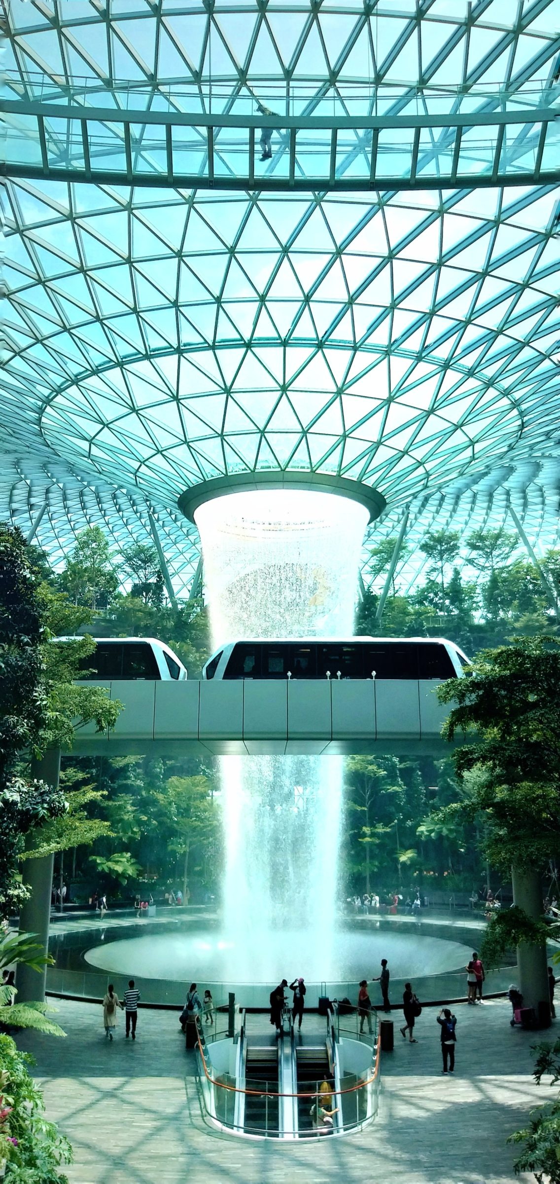 Singapore Changi International Airport, Amazing Asian airports, Must-visit destinations, Freeyork's guide, 1140x2400 HD Phone