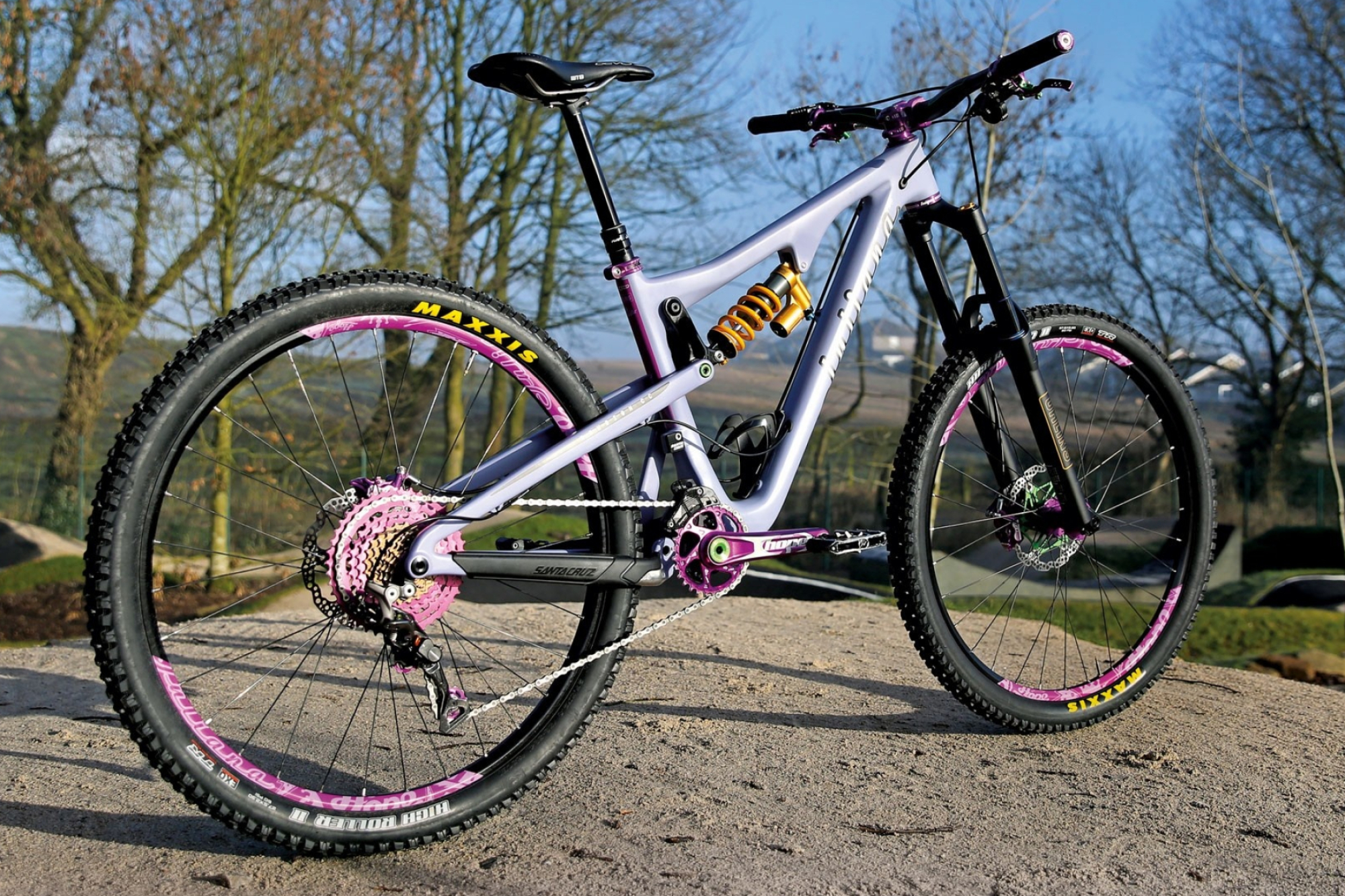 Roubion, Juliana Bicycles Wallpaper, 2000x1340 HD Desktop