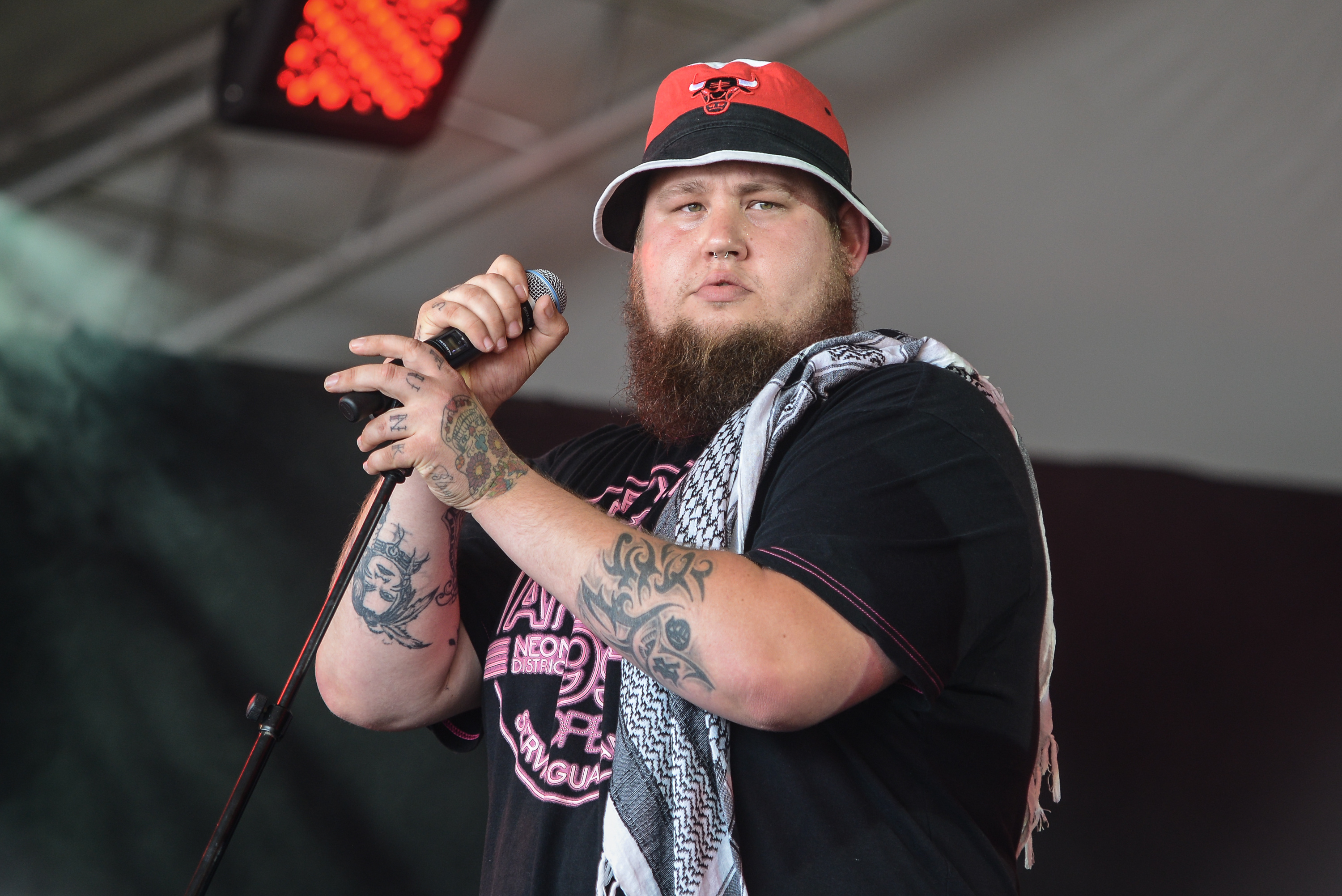 Rag'N'Bone Man, Scary infection, Temporary deafness, The Sun news, 3000x2010 HD Desktop