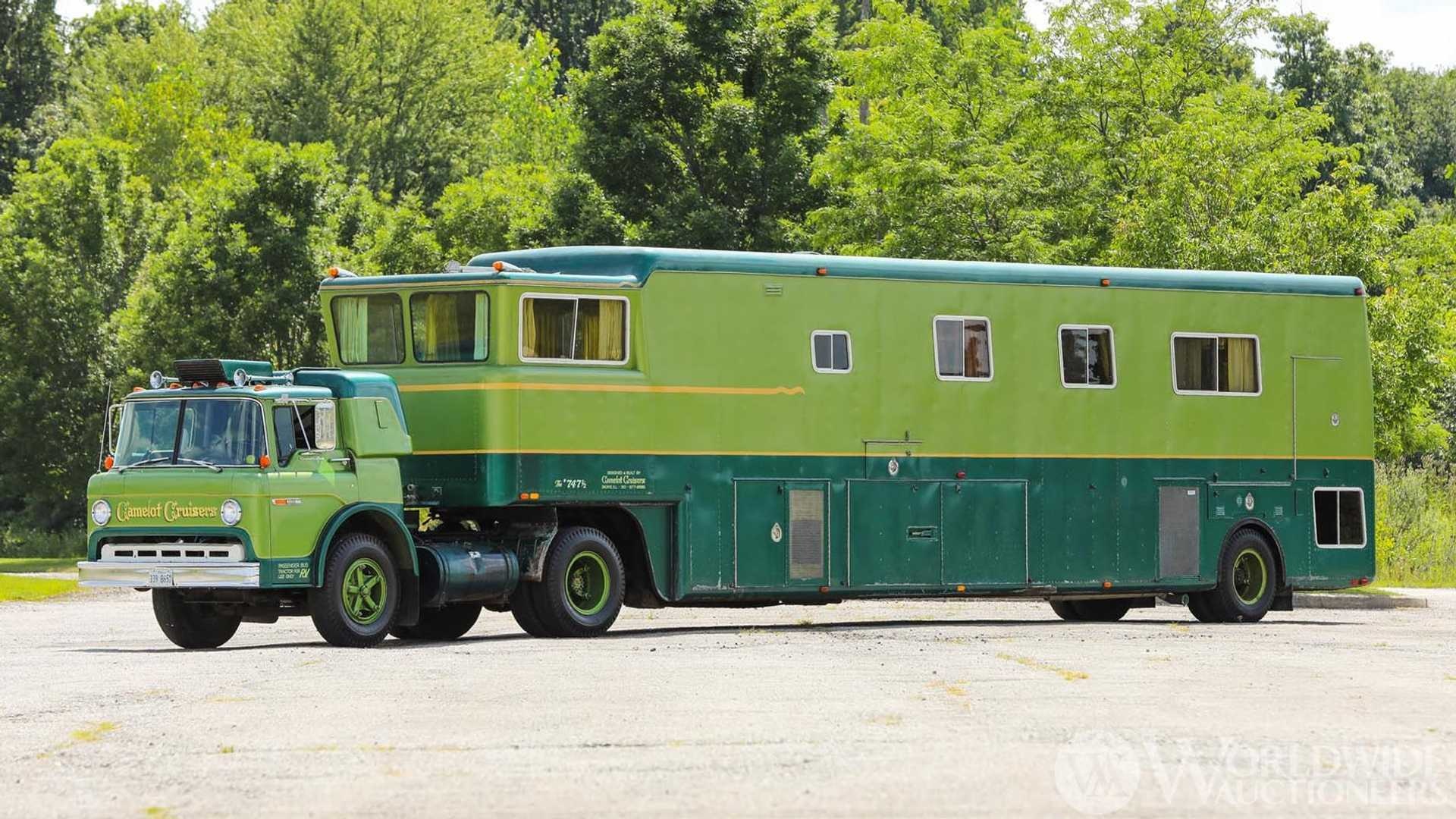Rare Camelot Cruiser, Unique design, Rolling nostalgia, Home on wheels, 1920x1080 Full HD Desktop
