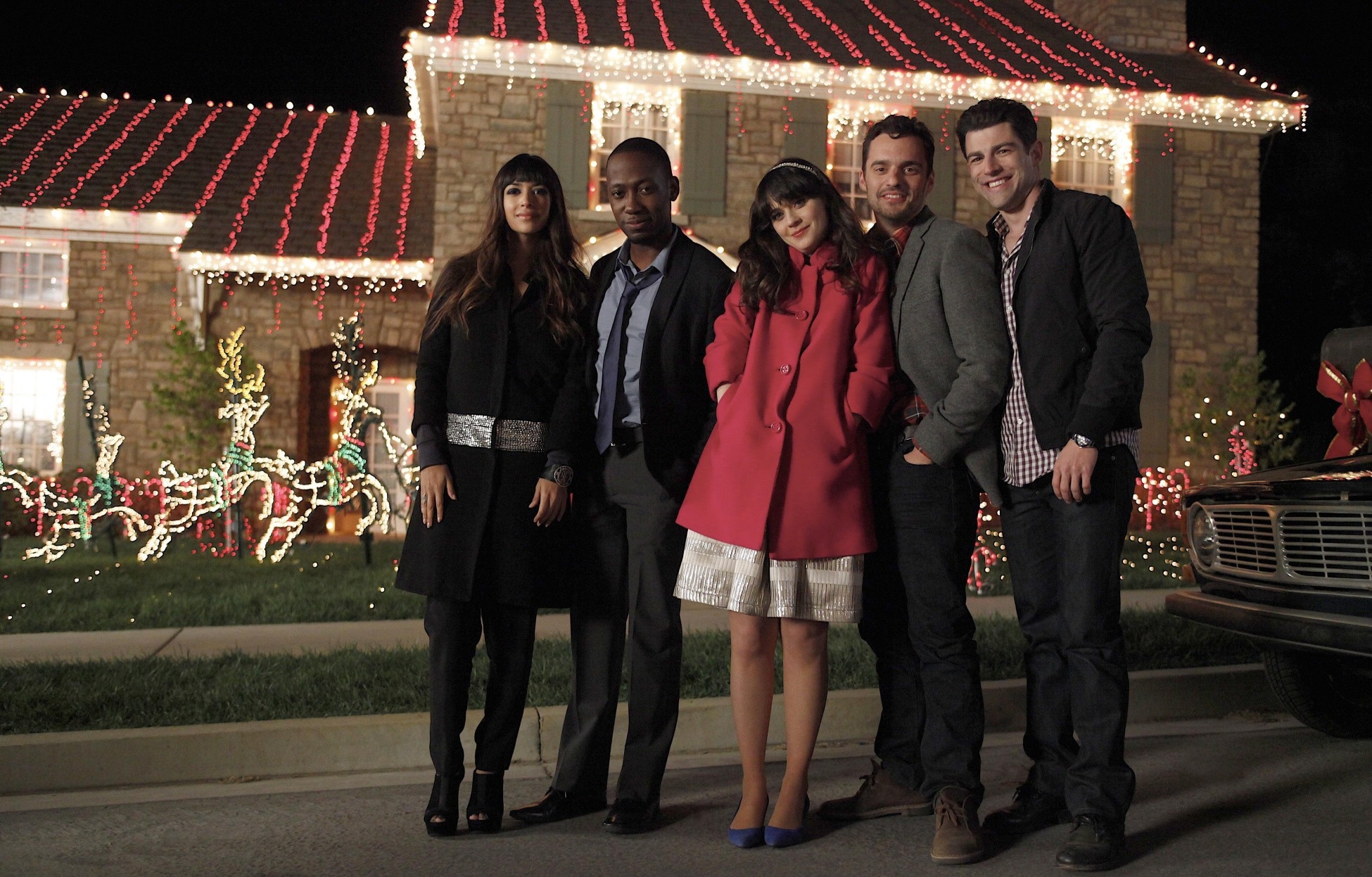 Loft lifestyle, Quirky roommates, Hilarious misadventures, Friendship and romance, 1950x1250 HD Desktop