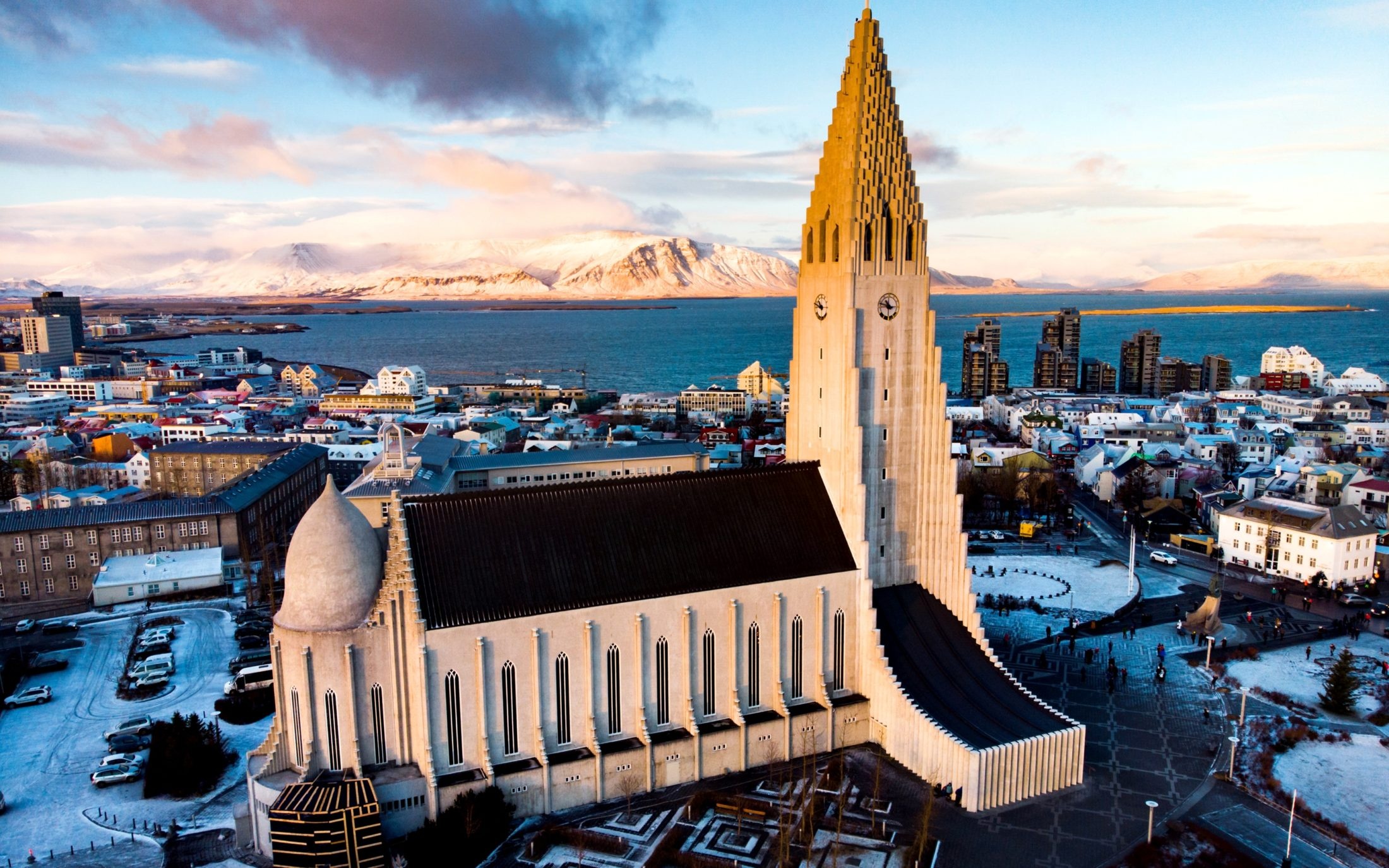 Hallgrimskirkja, Iceland Wallpaper, 2200x1380 HD Desktop