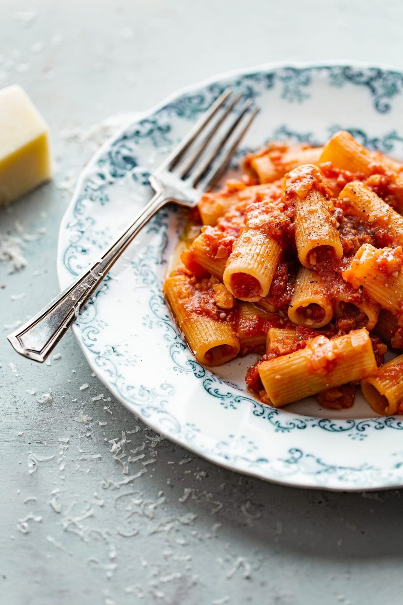 Pasta amatriciana, Beautiful plate, 1370x2050 HD Phone