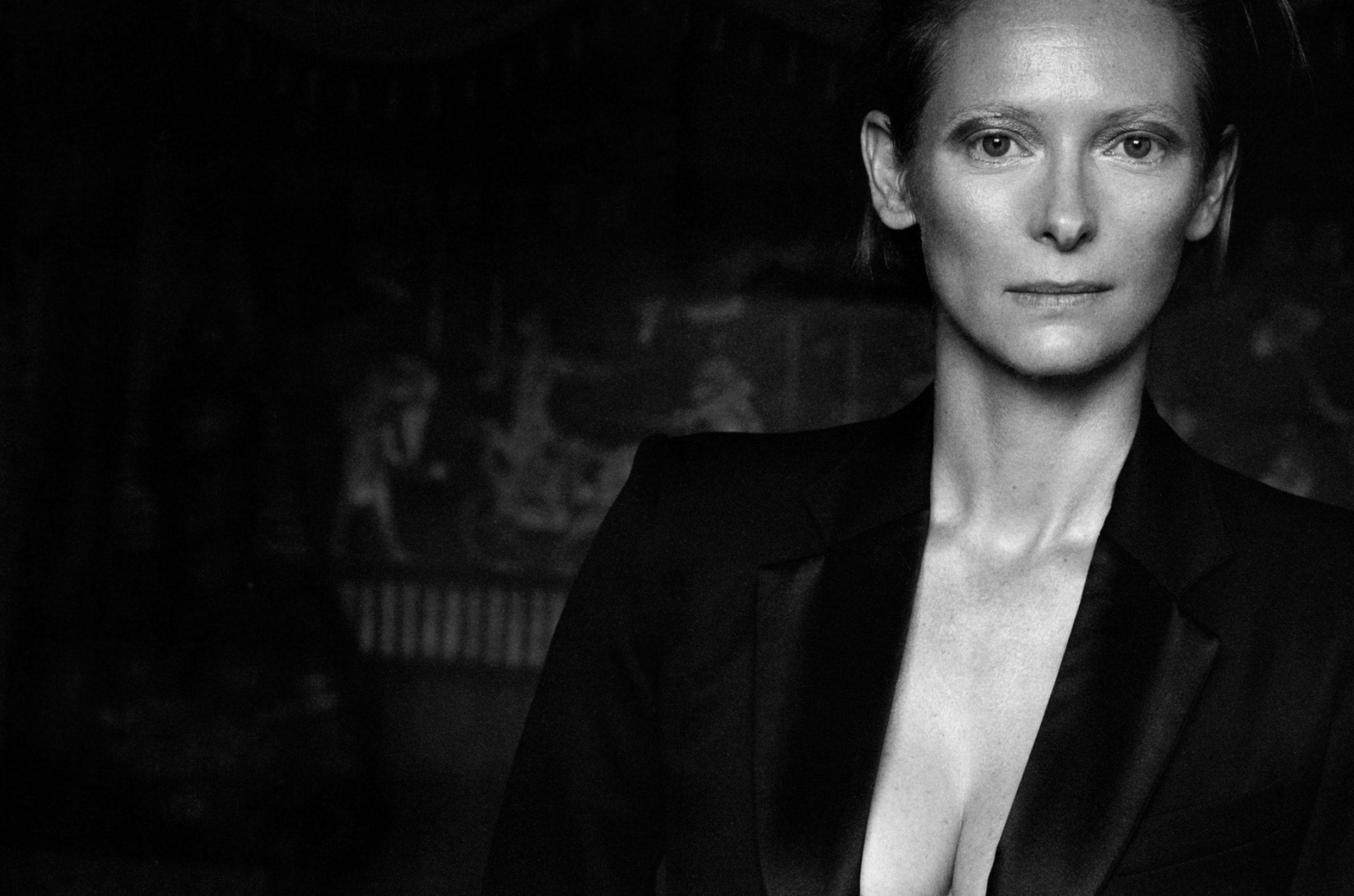 Tilda Swinton, Stunning pictures, Women of strength, 4k wallpapers, 2420x1600 HD Desktop