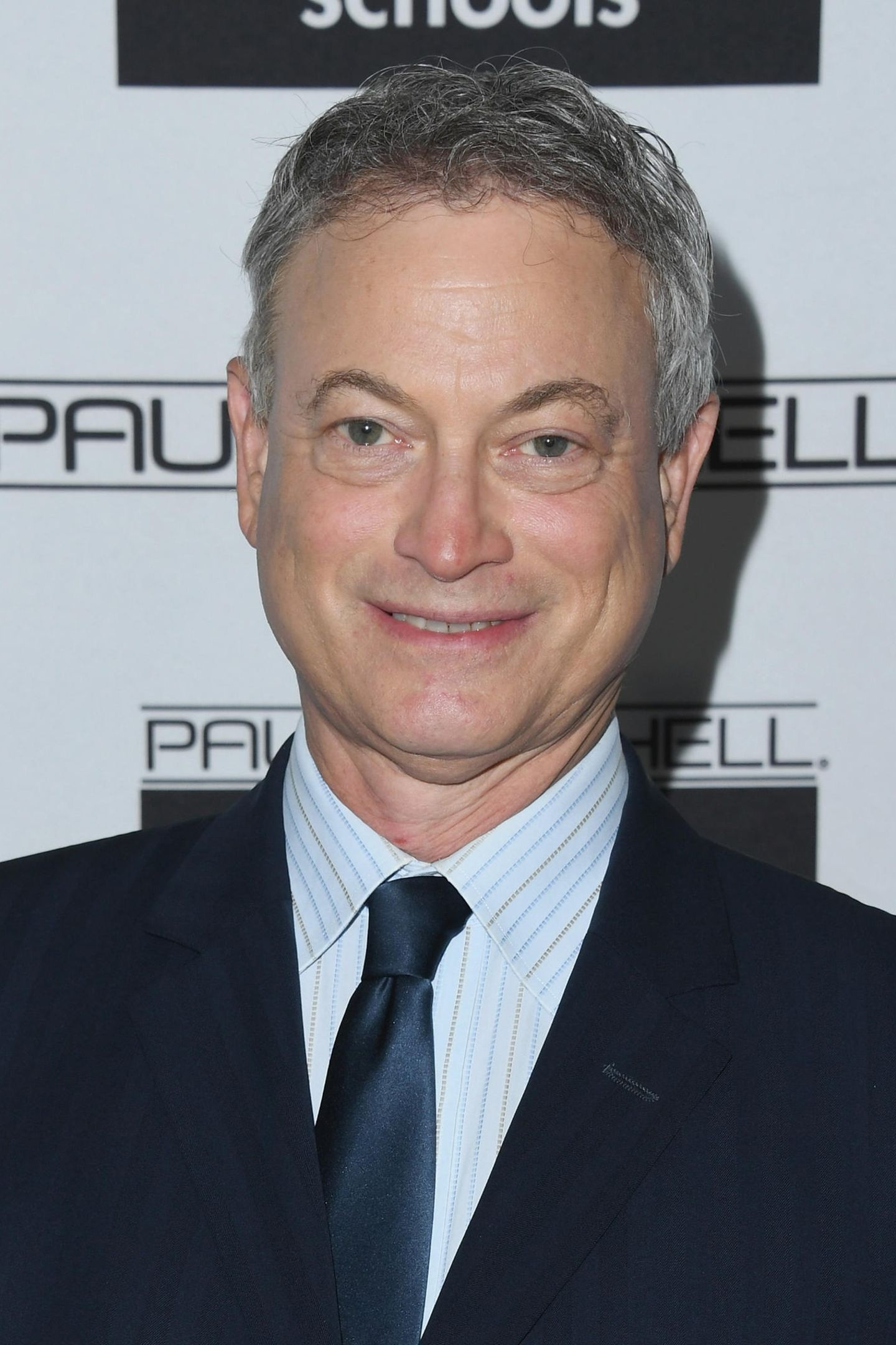 Gary Sinise, Versatile actor, Career highlights, Sinise's filmography, 1440x2160 HD Phone