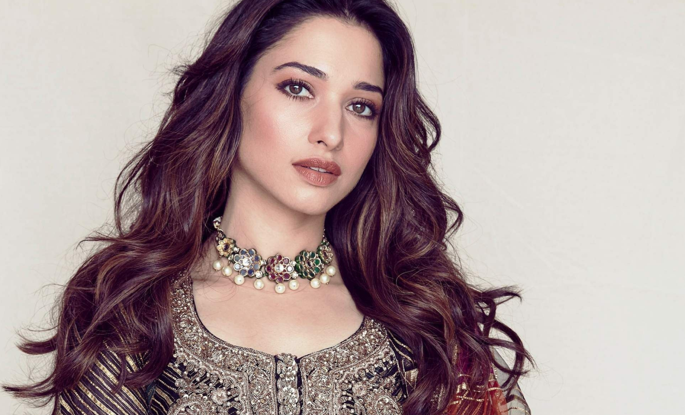 Tamannaah Bhatia, Embroidered Indian traditional attire, Kundan choker necklace, HD Desktop wallpaper