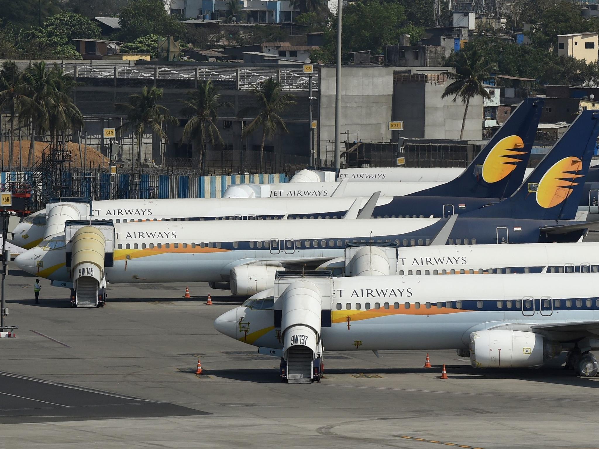 Jet Airways, Financial crisis, Mounting debt, Turbulent times, 2050x1540 HD Desktop