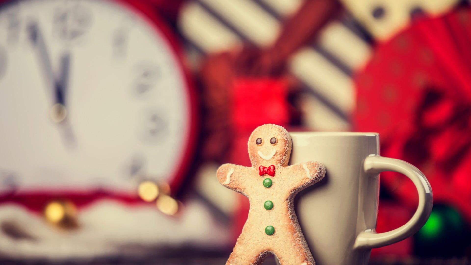 Gingerbread and white, Mug food blurred, HD wallpaper, Mug, 1920x1080 Full HD Desktop