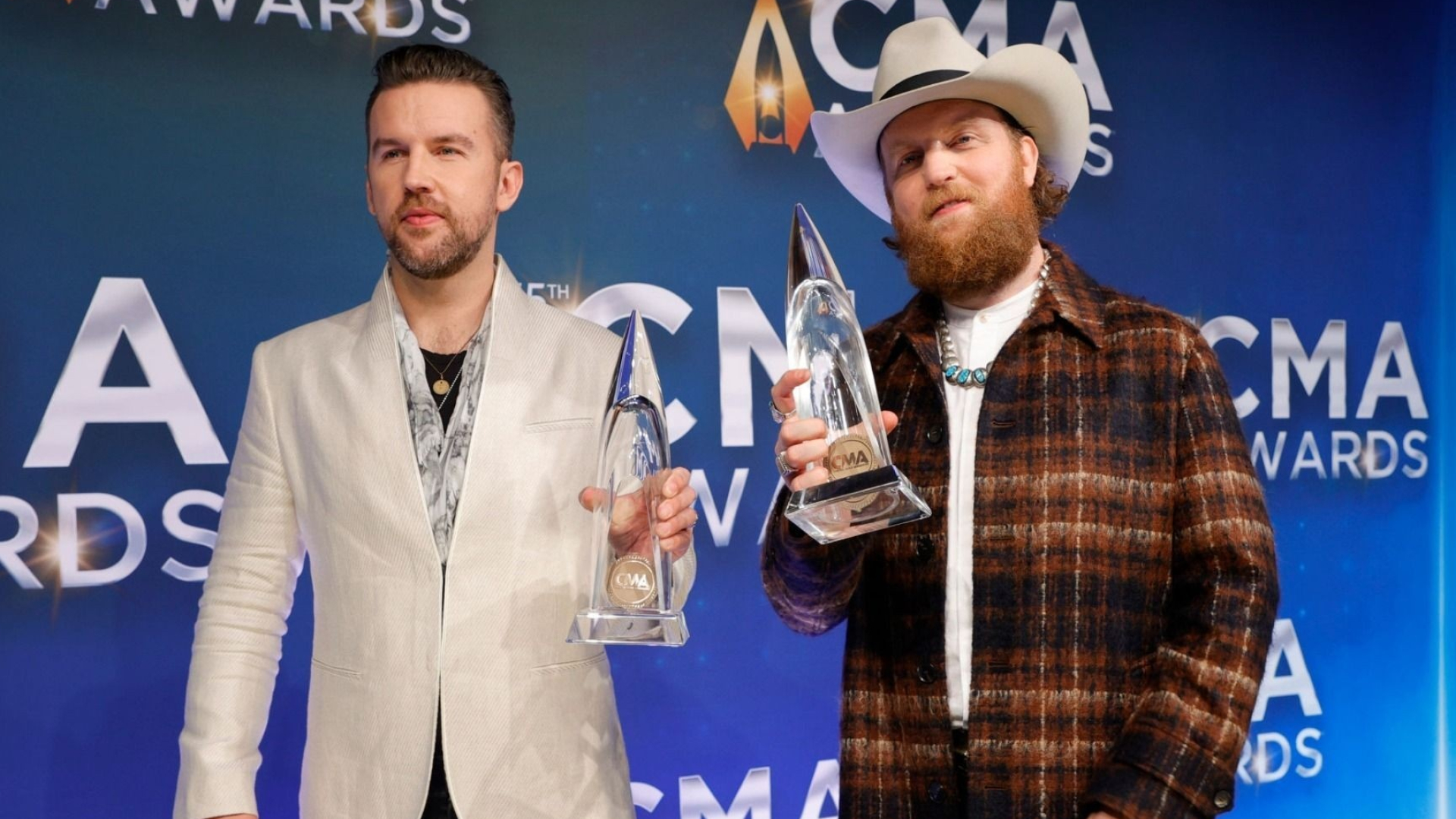 Brothers Osborne, Kiss with boyfriend, Abi Ventura, 1920x1080 Full HD Desktop