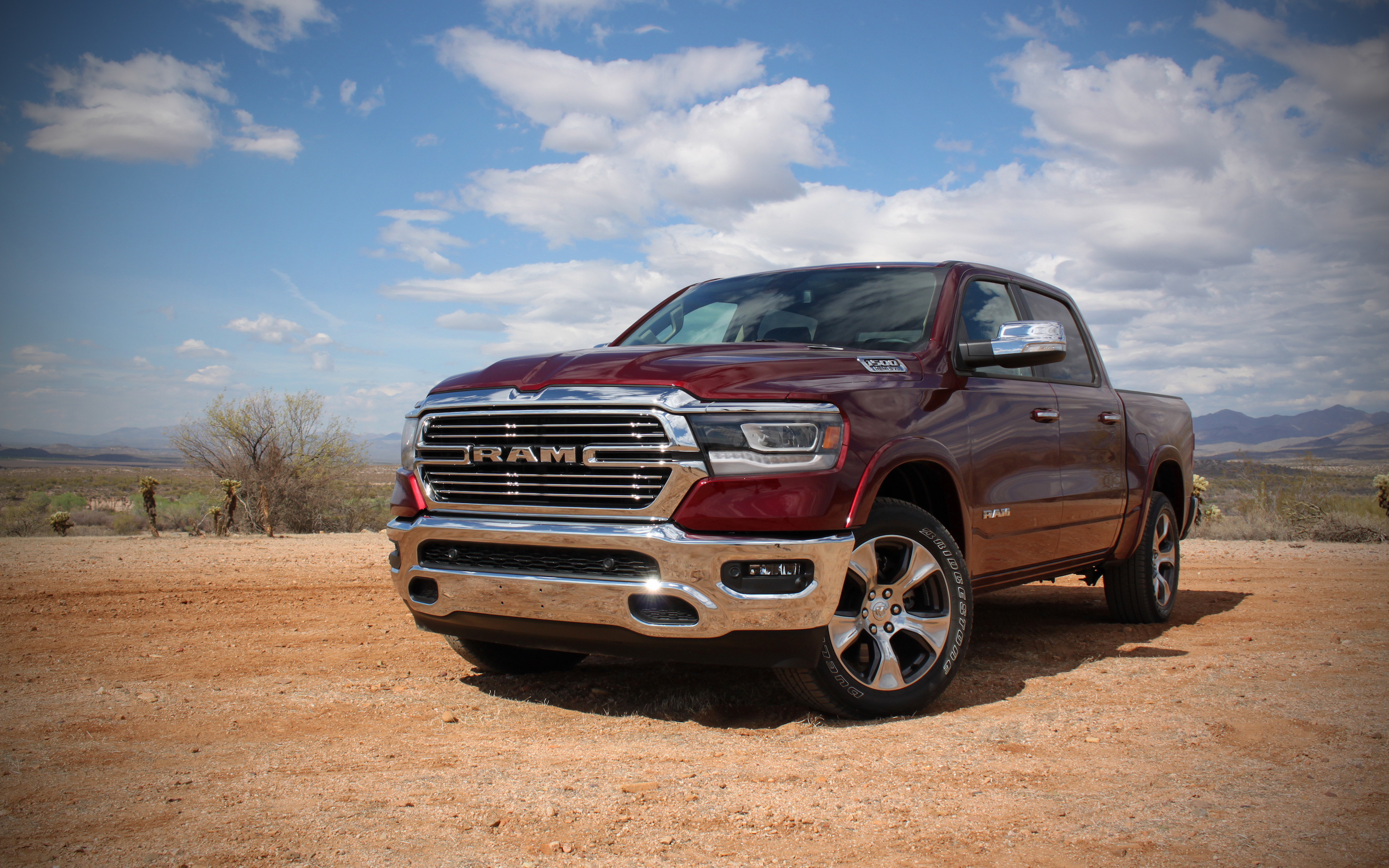 Dodge Ram 1500, 2019 model, Burgundy pickup, American muscle, 2880x1800 HD Desktop