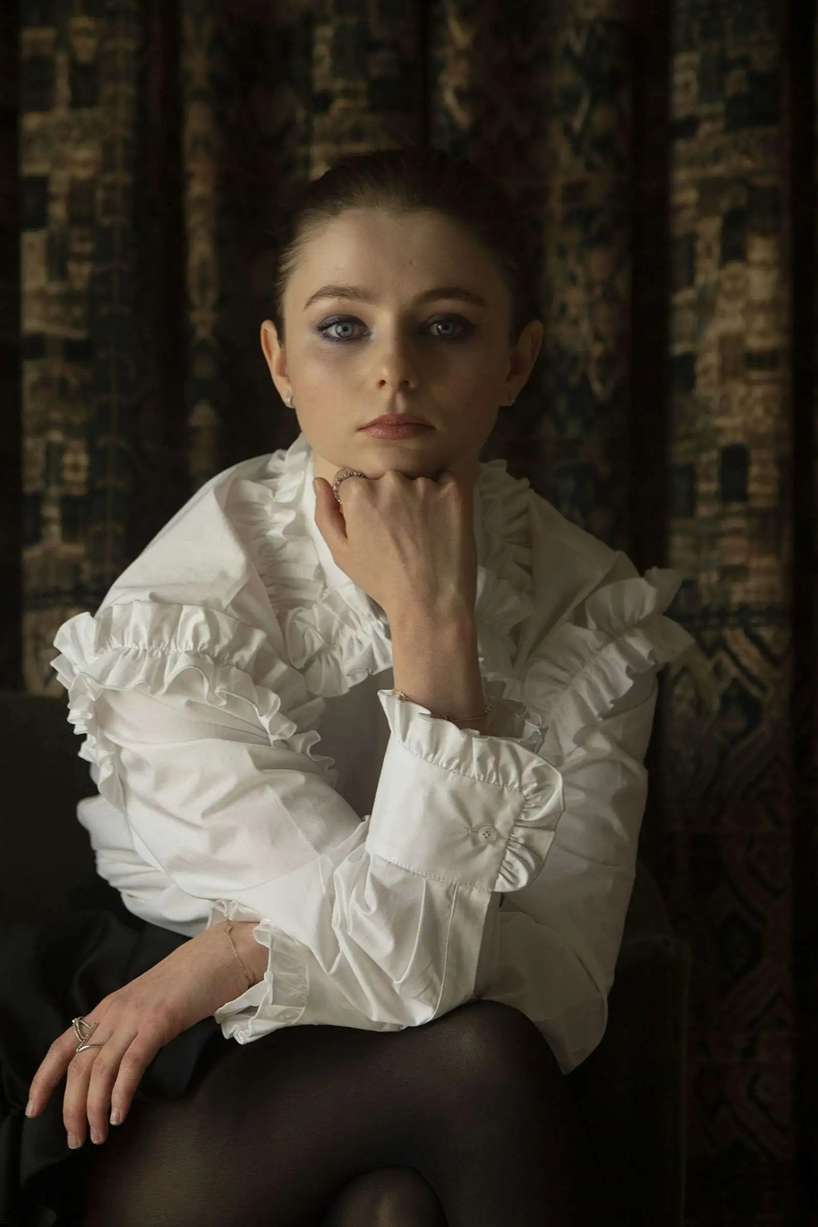 Thomasin McKenzie hot, Lexie Moreland photoshoot, WWD magazine, Celebrity, 1600x2400 HD Phone