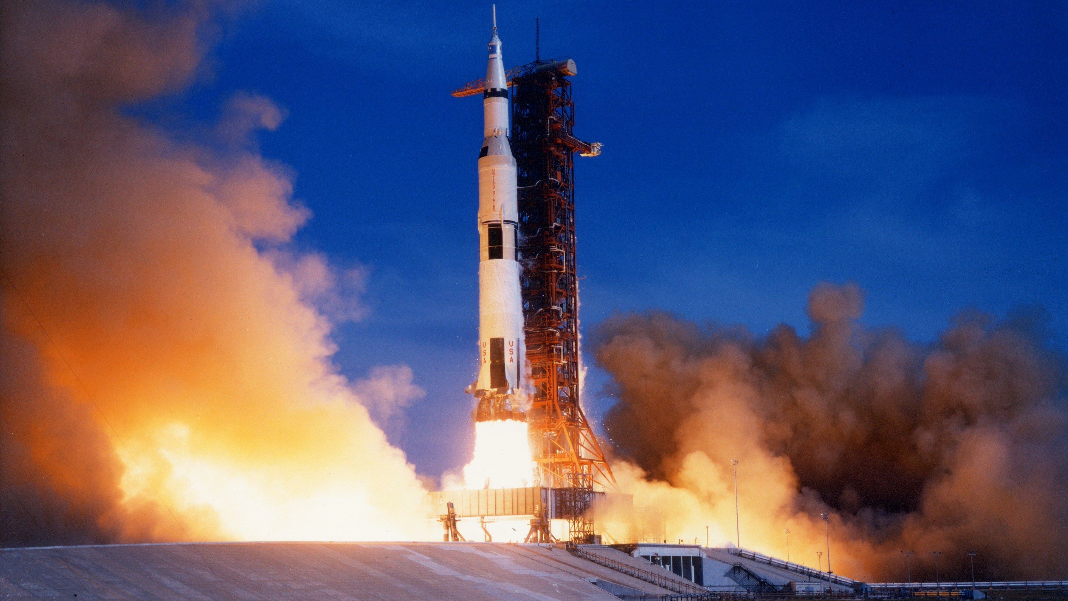 Saturn V, Apollo 11 Wallpaper, 3520x1980 HD Desktop