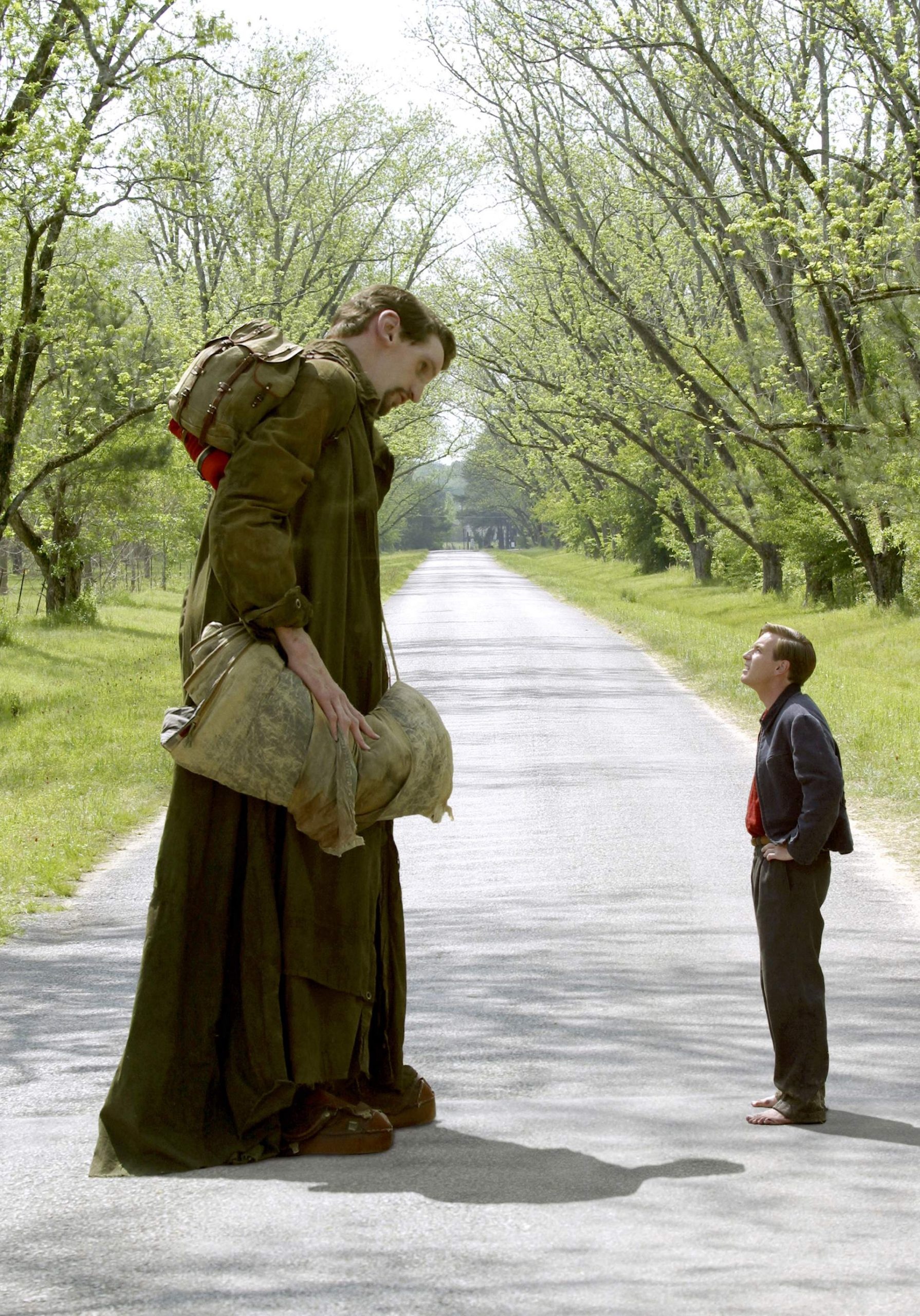 Big Fish 4K review, Imaginative tale, Whimsical adventure, Quirky characters, 1790x2560 HD Phone