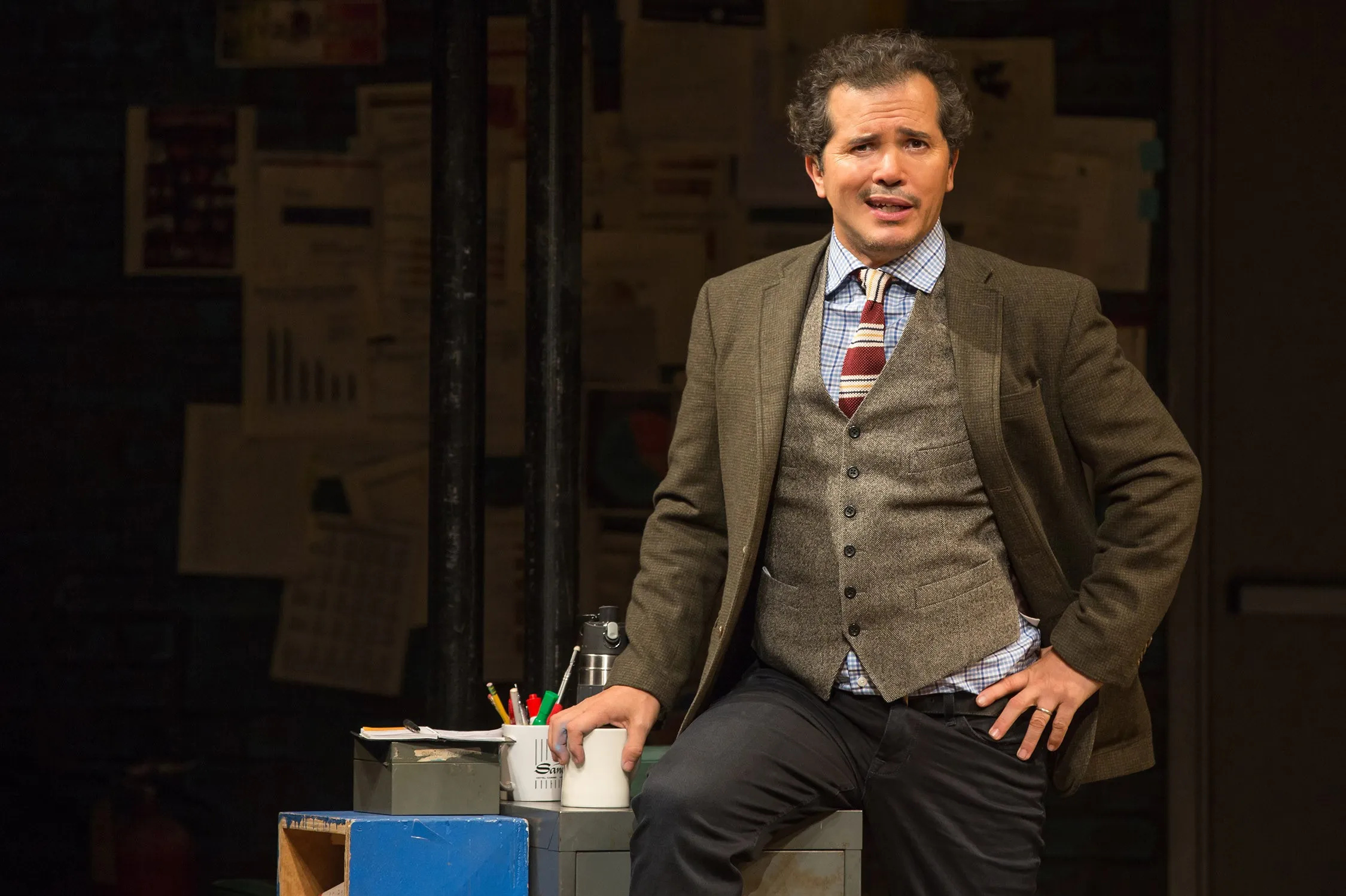 John Leguizamo, Latin history for morons, Florida film, Cultural education, 2250x1500 HD Desktop