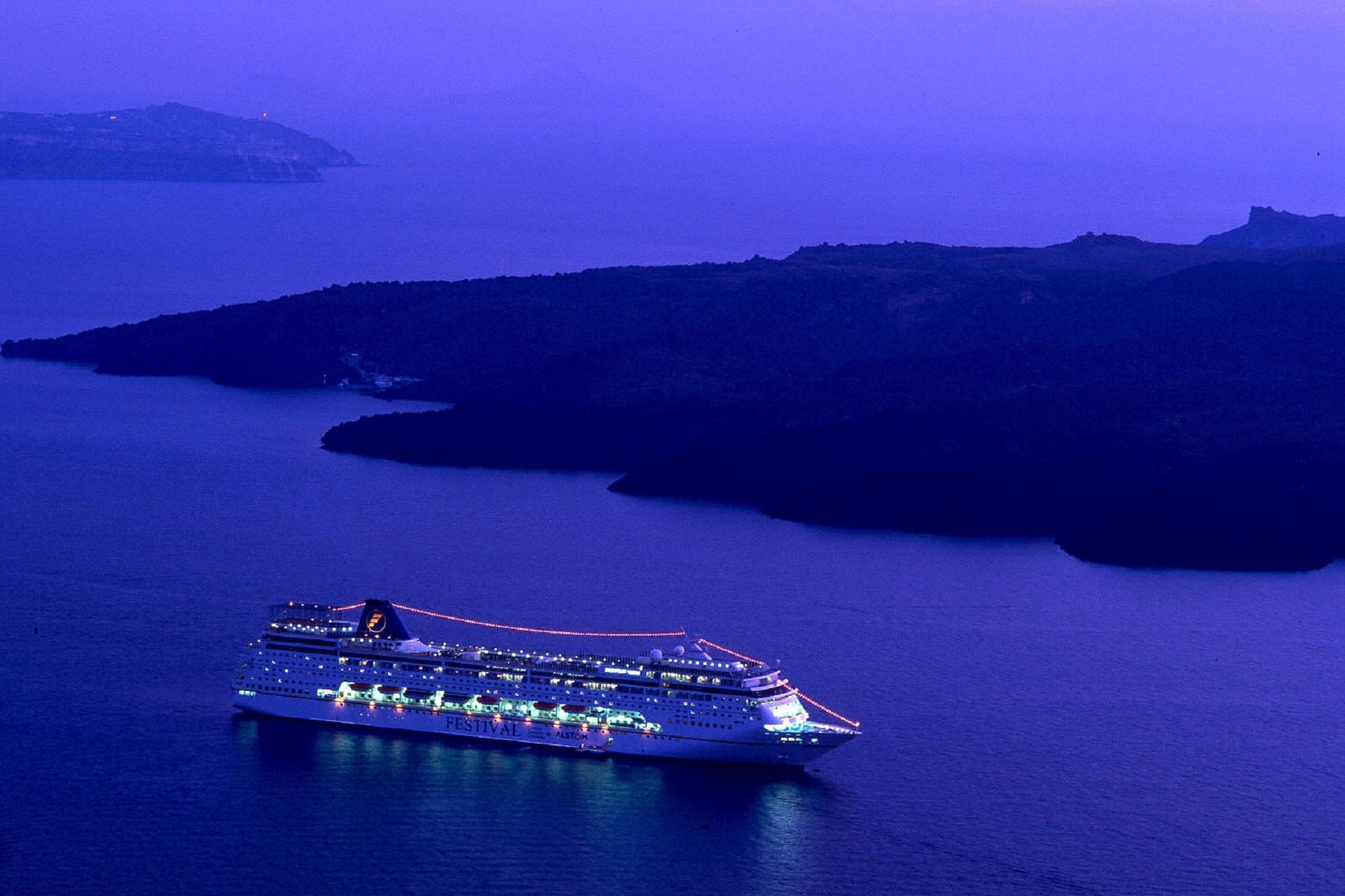 Luxury cruise ship, Floating elegance, Ocean escape, White and gray, 1920x1280 HD Desktop