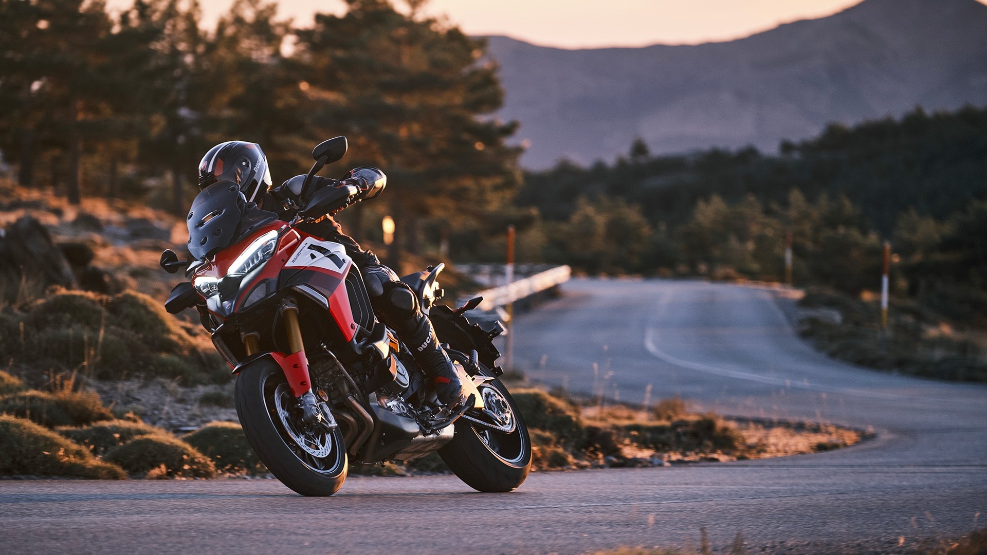 Ducati Multistrada V4, 2022 model, Pikes Peak edition, Adventure bike, 1920x1080 Full HD Desktop