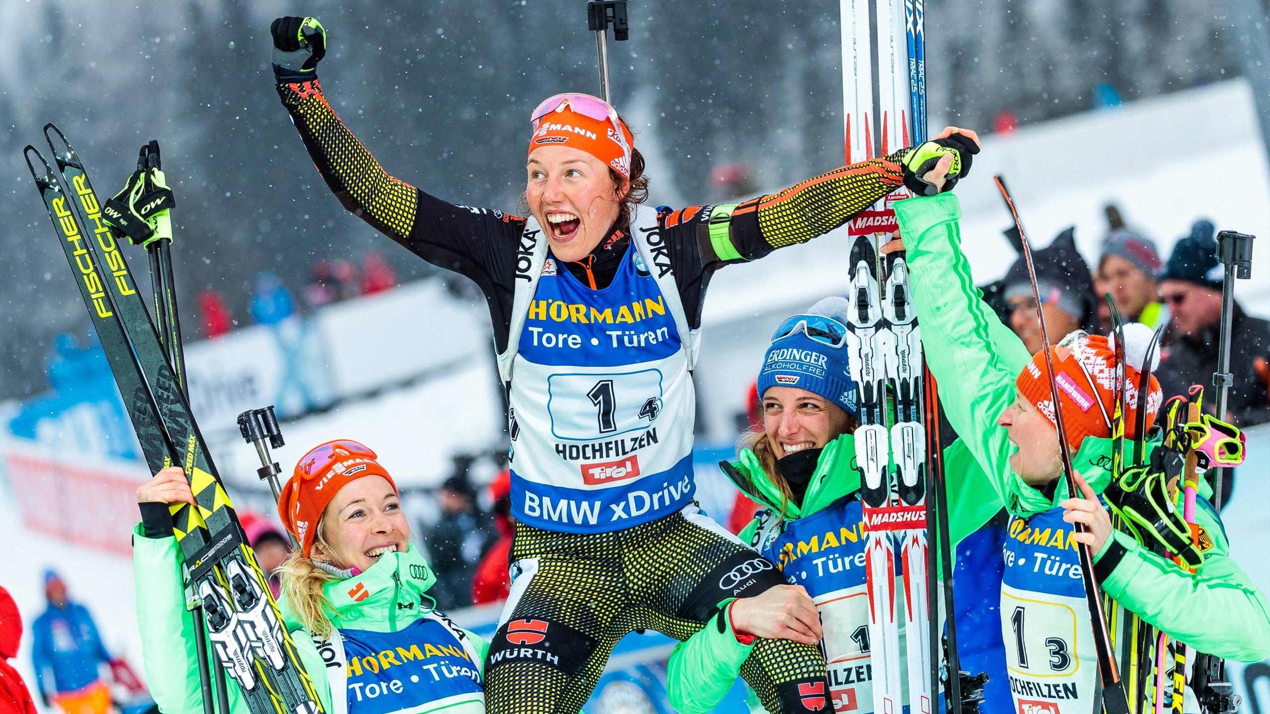 Vanessa Hinz, Laura Dahlmeier, Relay gold, Germany, 2560x1440 HD Desktop