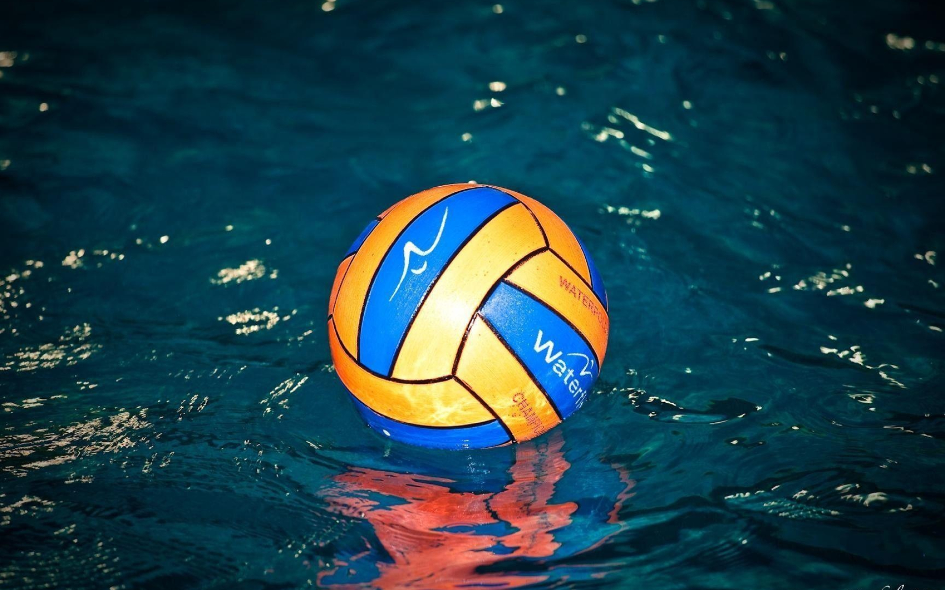 Water Polo sport, Competitive athletes, Pool battles, Team spirit, 1920x1200 HD Desktop