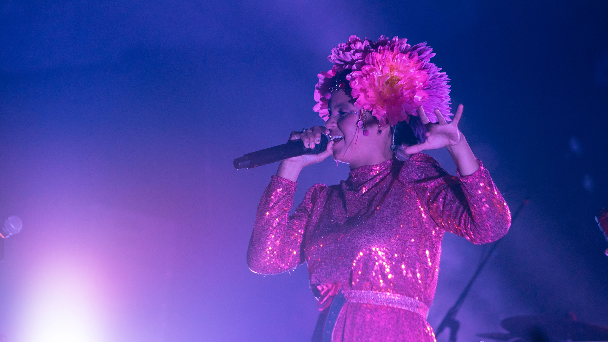 Bomba Estereo, Fans de Monterrey, Lineup MX, Emocin, 2140x1200 HD Desktop