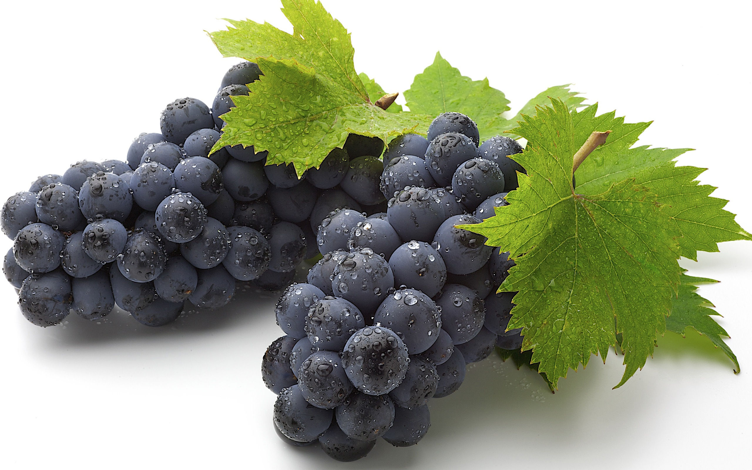 Refreshing grape juice, Healthy drink, Nutritious fruit, Quenching thirst, 2560x1600 HD Desktop