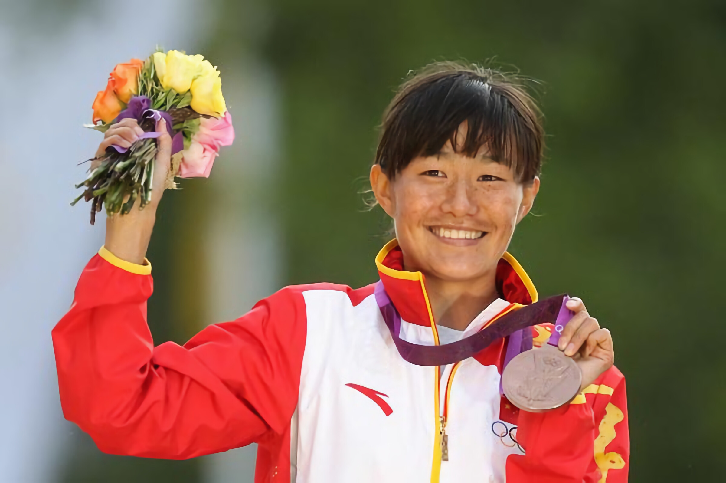 Olympic silver medal, Qieyang Shenjie Wallpaper, 2400x1600 HD Desktop
