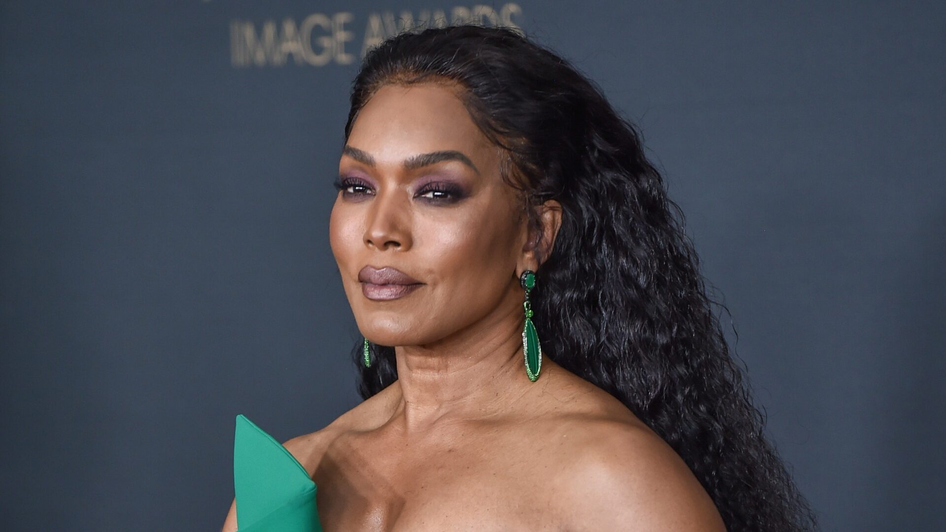 NAACP Image Awards, Angela Bassett Wallpaper, 1920x1080 Full HD Desktop