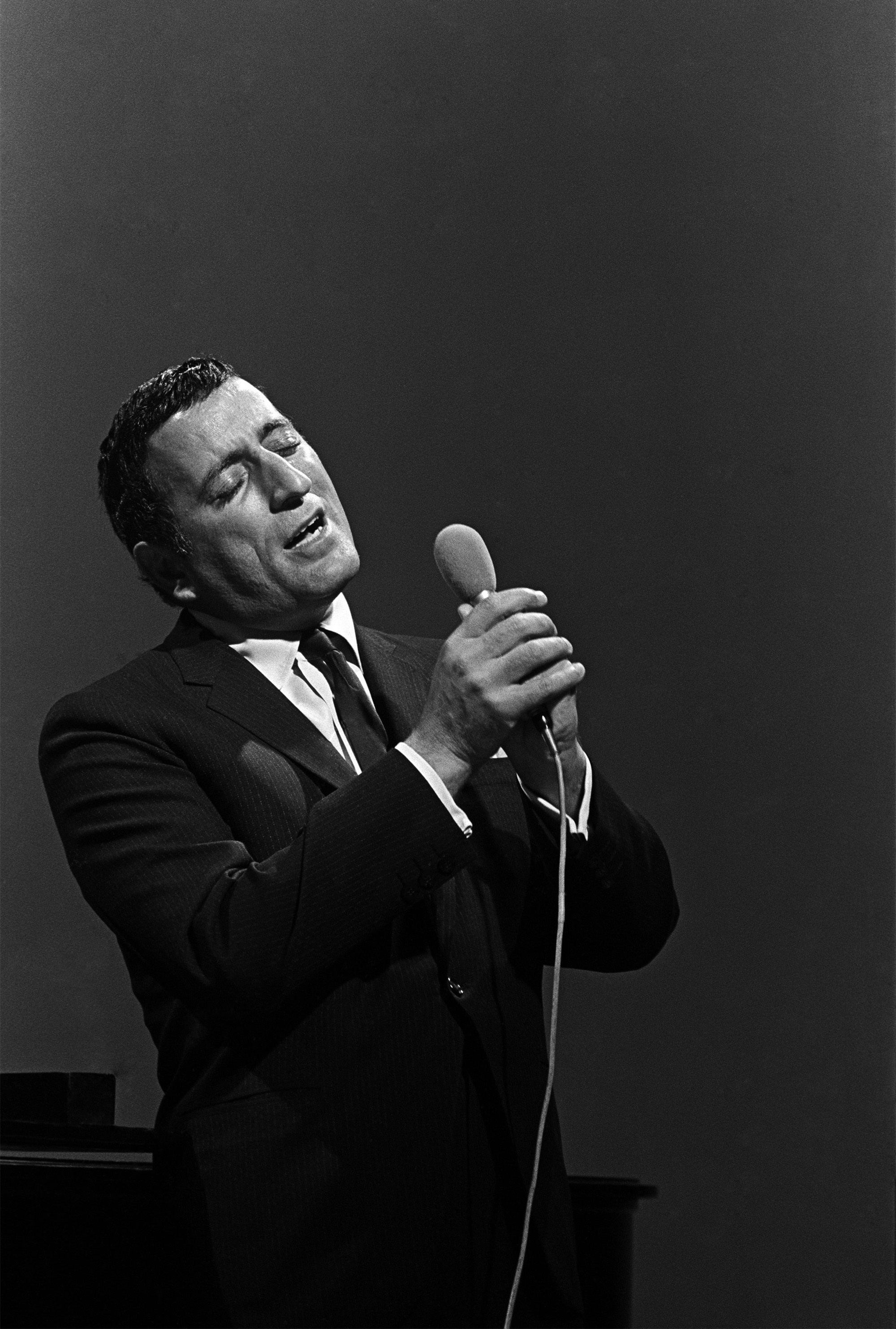 Tony Bennett, Music legend, Tony bennett, 2000x2970 HD Phone